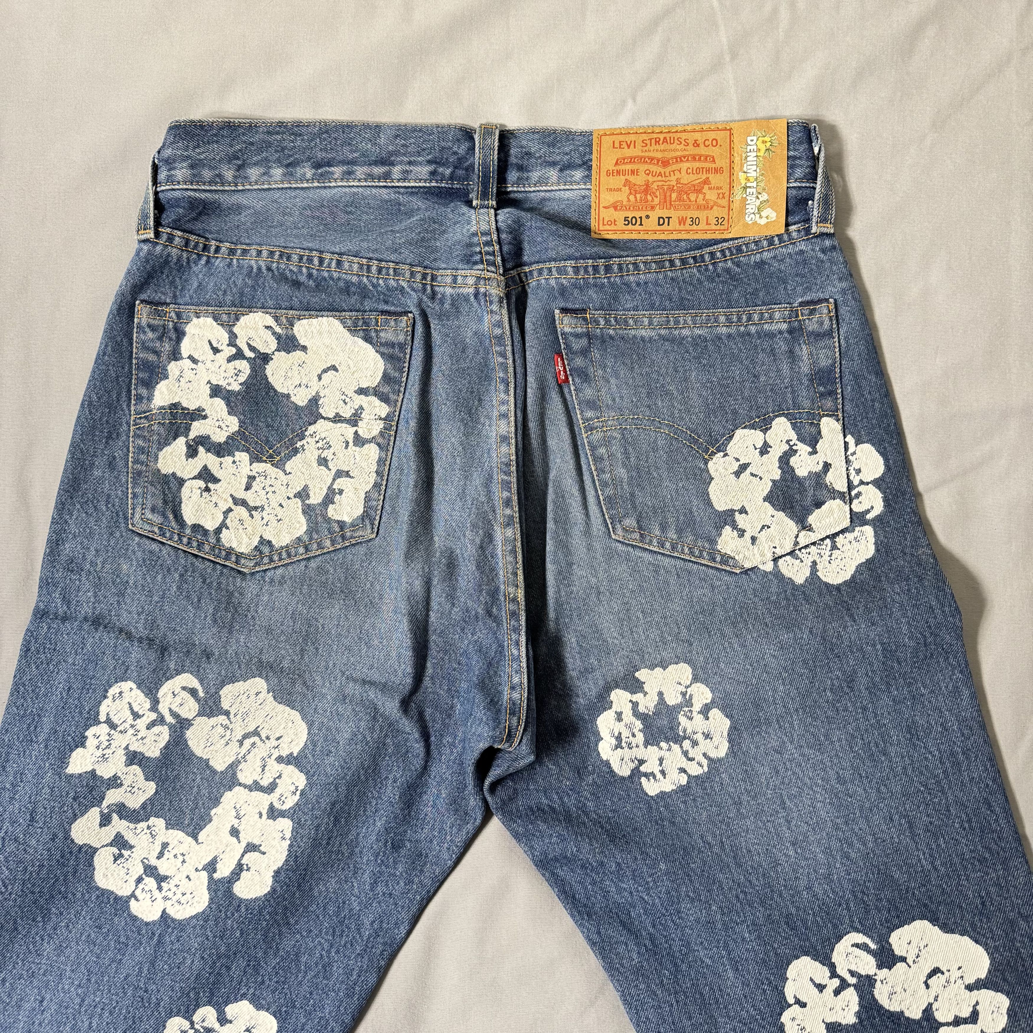 DENIM TEARS × Levi's Denim Tears The Cotton Wreath Jean Dark Wash Size US 30 / EU 46 - 3 Thumbnail