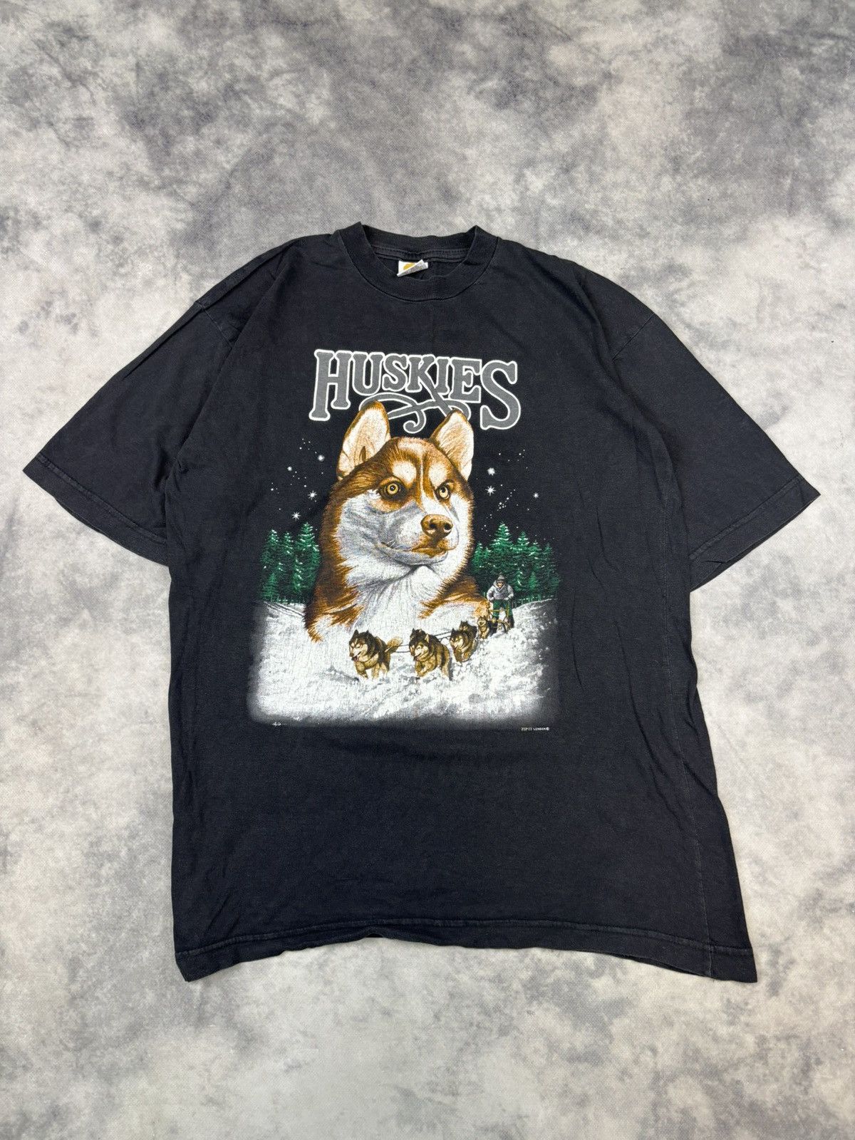 Other Vintage t shirt huskies 90s graphic animal dogs nature y2k Size US XL / EU 56 / 4 - 1 Thumbnail