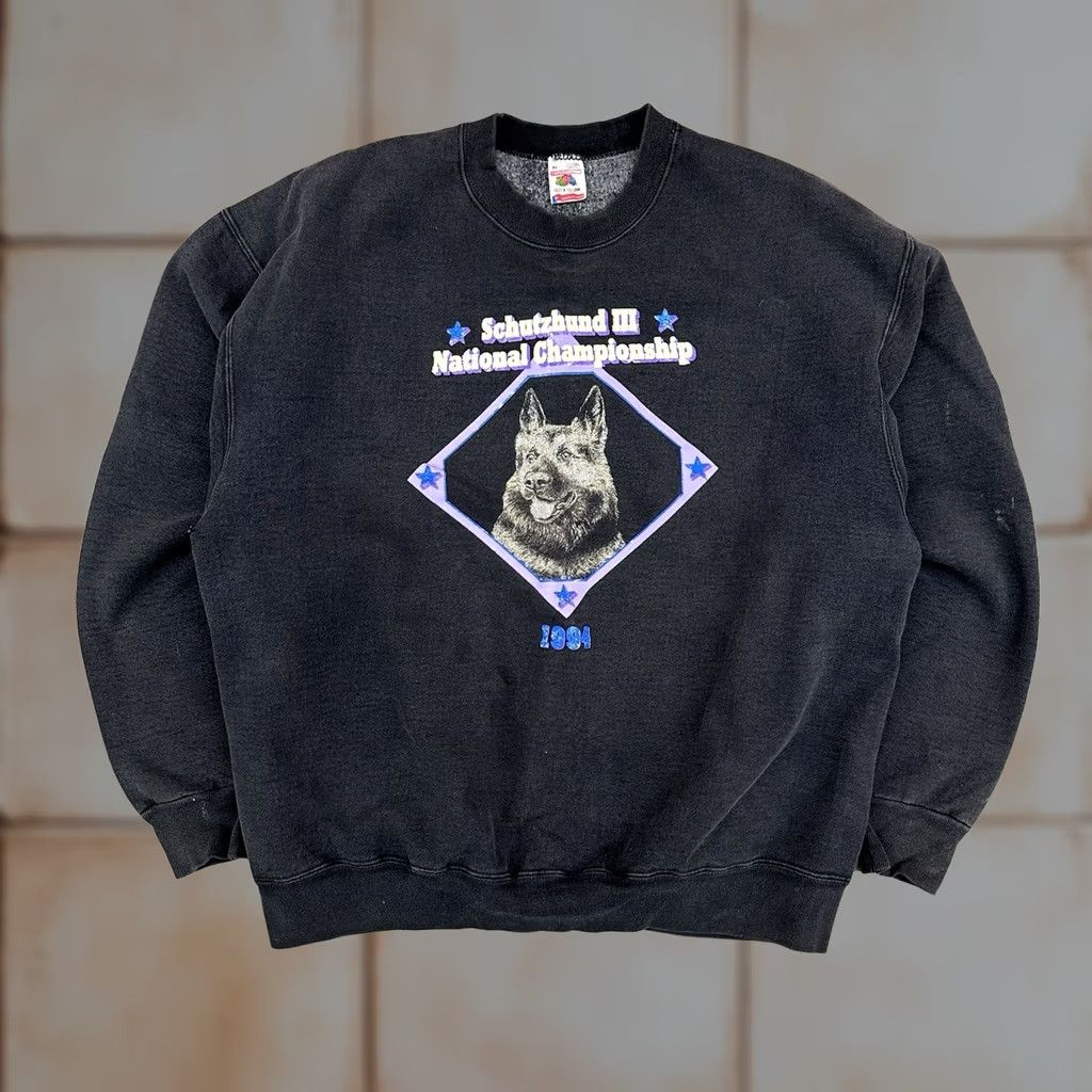 Fruit Of The Loom VINTAGE Schutzhund III National Championship Sweatshirt Black XL Fruit of the Loom Men Cotton Graphic Print 90s USA Retro Dogs Gun USA Size US XL / EU 56 / 4 - 1 Thumbnail