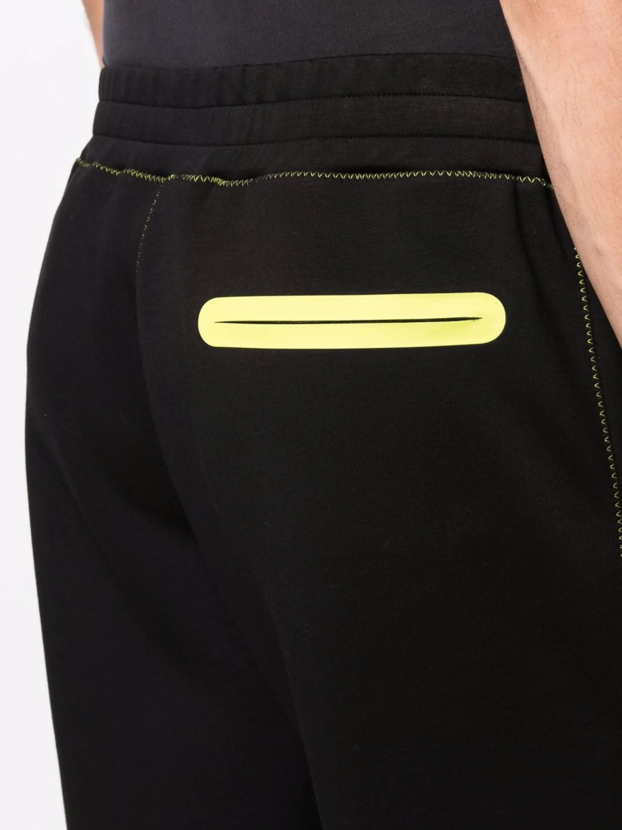 Moschino o1y0225 Jogger & Sweatpant in Black Size US 34 / EU 50 - 4 Thumbnail