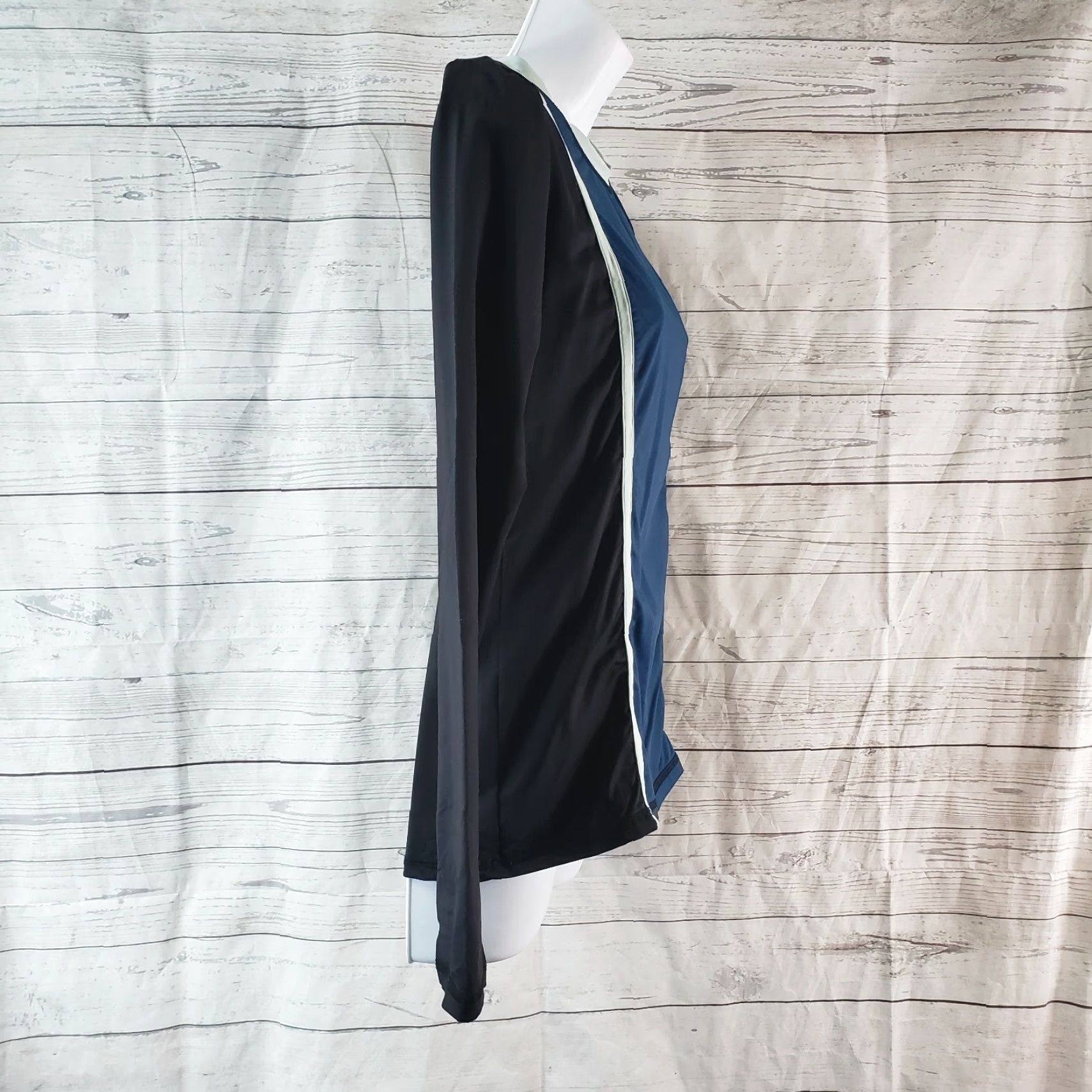 Vintage ALALA Womens Long Sleeve top M Black Nylon Blend Shirt Womens Basic Activewear XS? Size M / US 6-8 / IT 42-44 - 3 Thumbnail