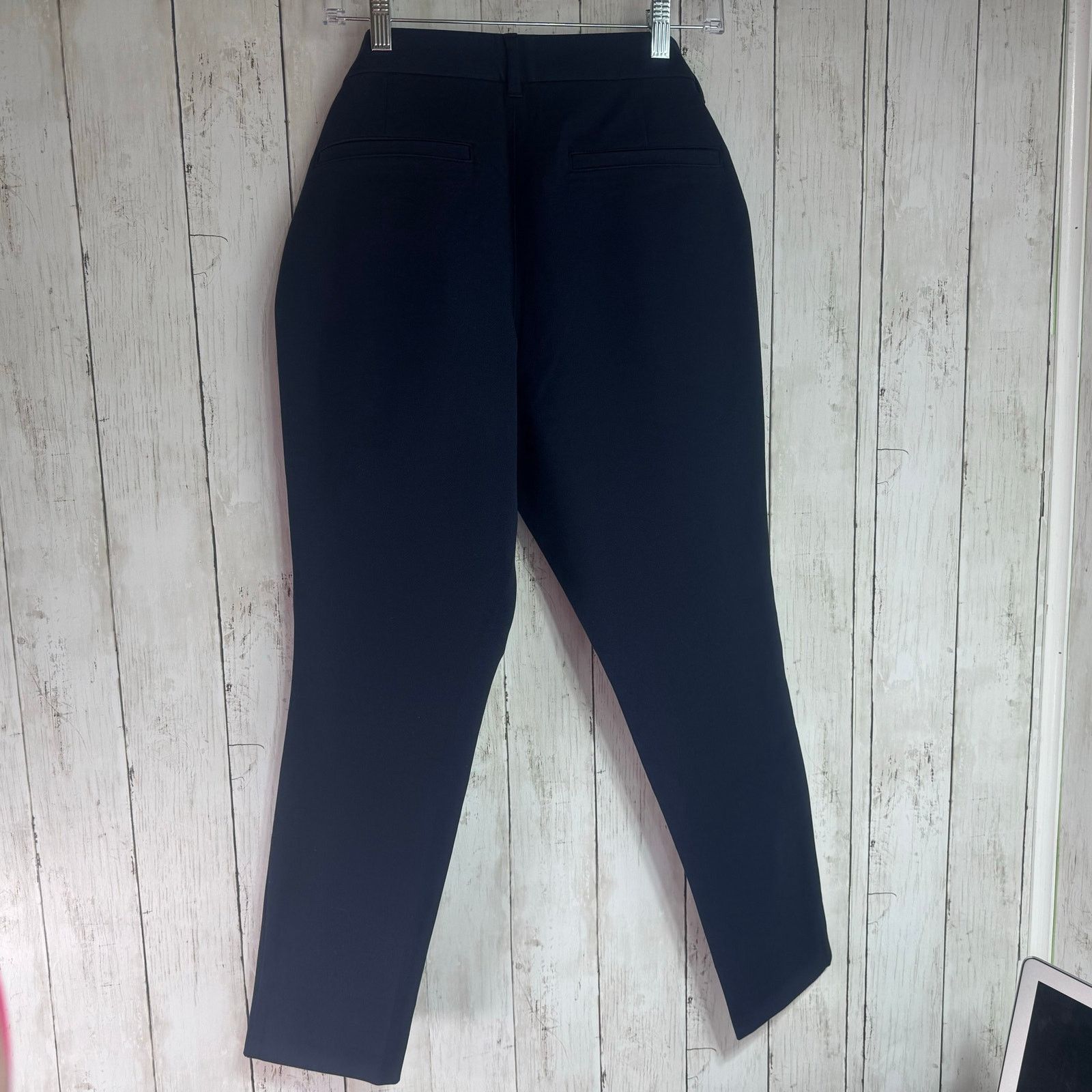 Old Navy Old Navy Maternity Pixie pants Navy Blue Size 8 Size 30" / US 8 / IT 44 - 4 Thumbnail