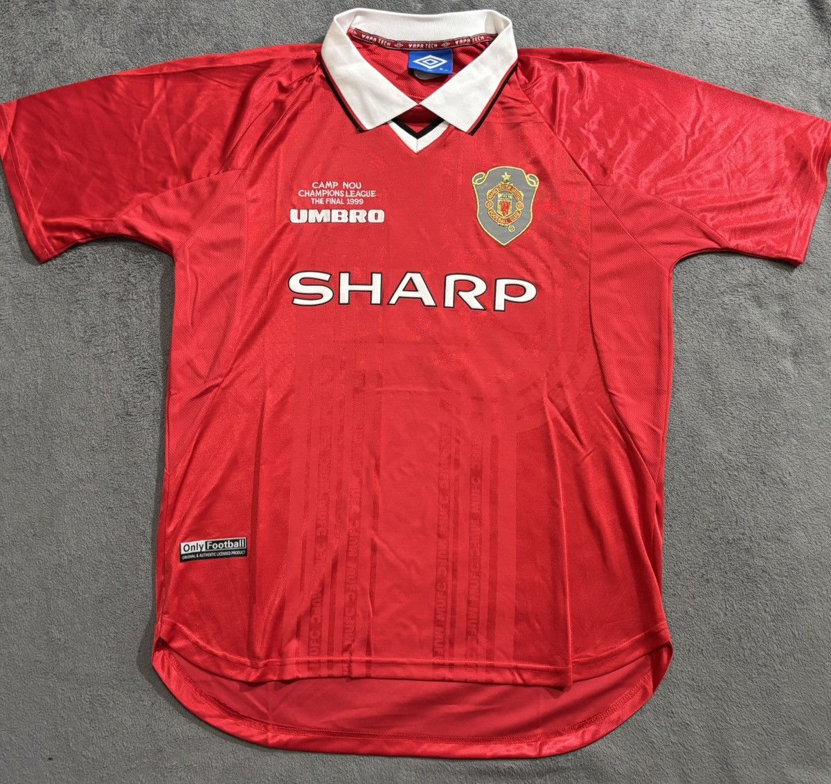 Umbro 1999-2000 Manchester United Home Jersey size XL Size US XL / EU 56 / 4 - 2 Thumbnail