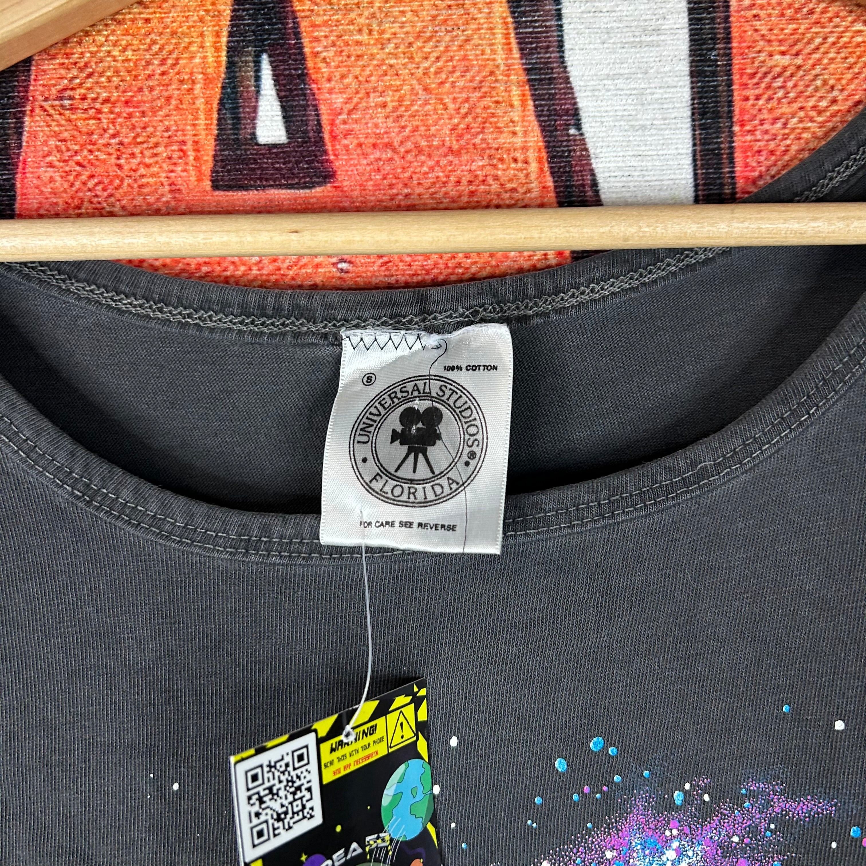 Vintage Vintage 90s E.T Universal Studios Tank Top Size Small Size US S / EU 44-46 / 1 - 3 Thumbnail