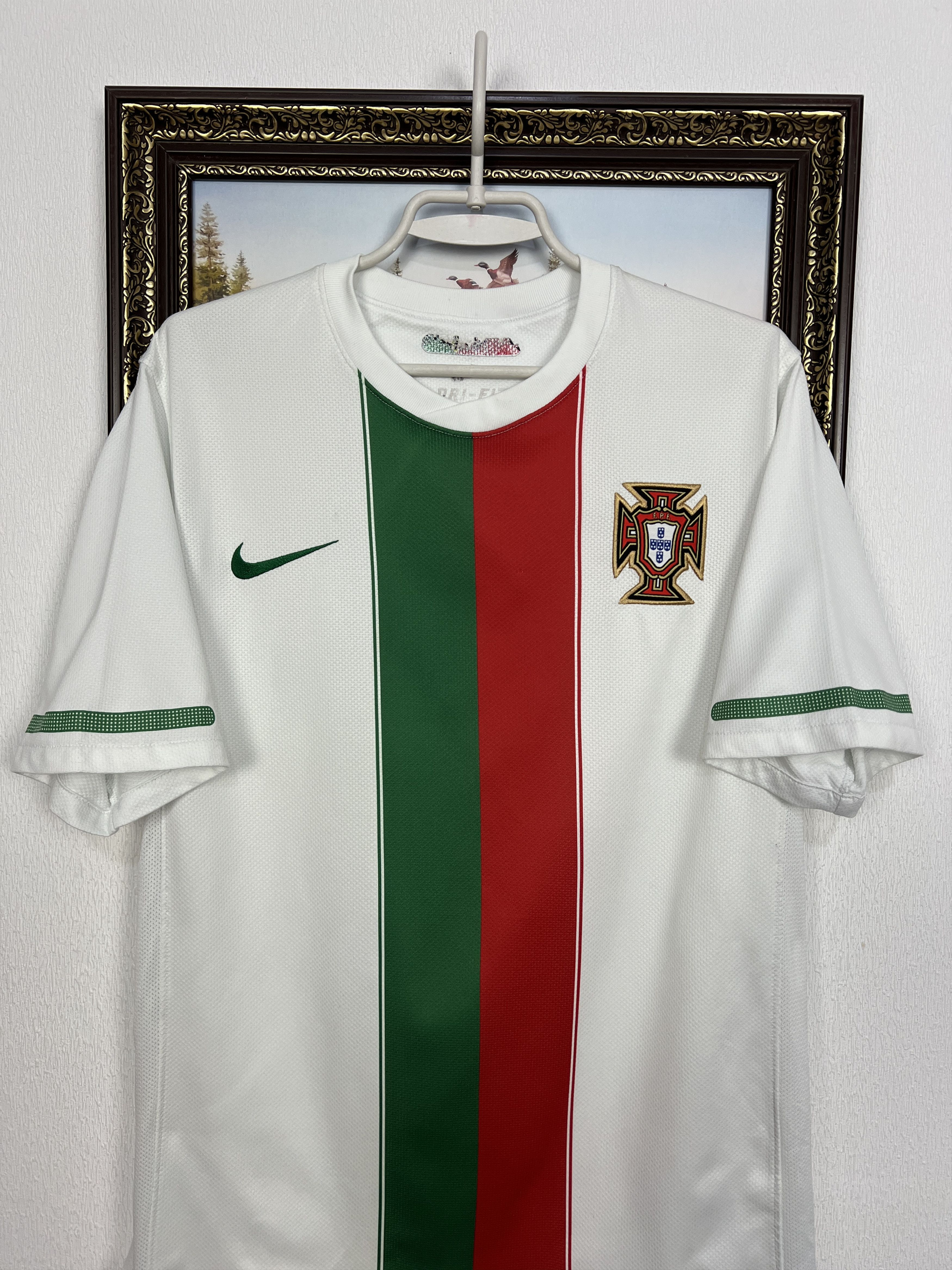 Nike Portugal Away football shirt Soccer Jersey National Trikot Size US M / EU 48-50 / 2 - 2 Thumbnail