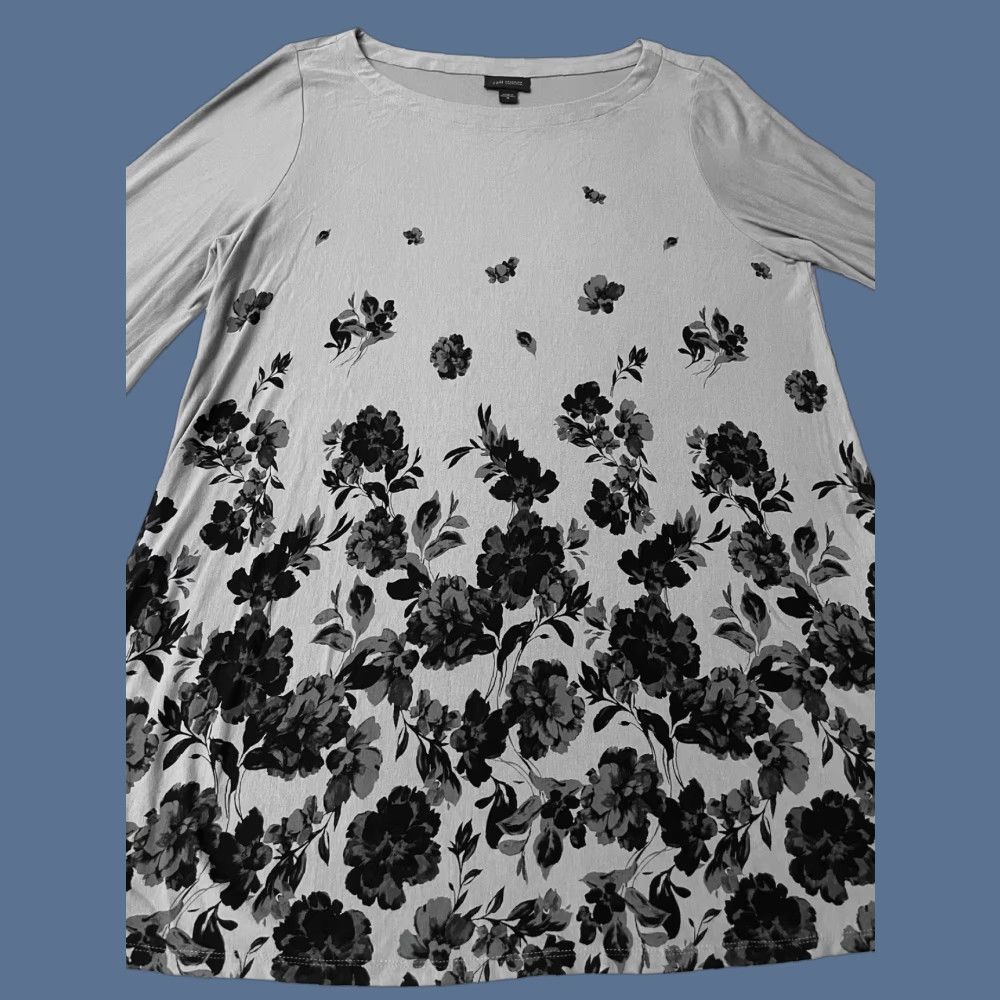 J. Jill J Jill Wearever Collection Shirt Womens Medium Gray Floral Stretch Pullover Top - 3/4 Sleeve Puff Sleeve Round Neck Tunic Relaxed Fit Viscose Spandex Size M / US 6-8 / IT 42-44 - 1 Thumbnail
