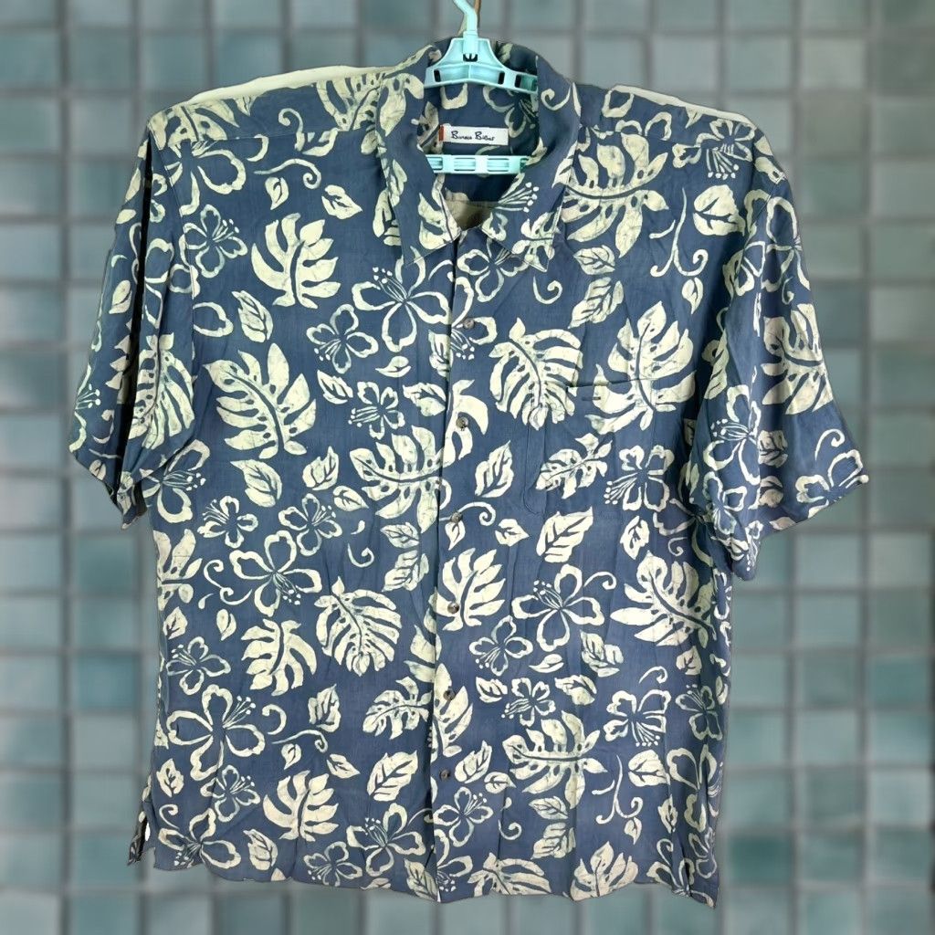 Vintage Barma Bibas Button-Up Shirt Mens XL Blue Silk Floral Short Sleeve Collared Pockets 100% Silk All Seasons Vintage No Floral Pattern Male Clothing Size US XL / EU 56 / 4 - 1 Thumbnail