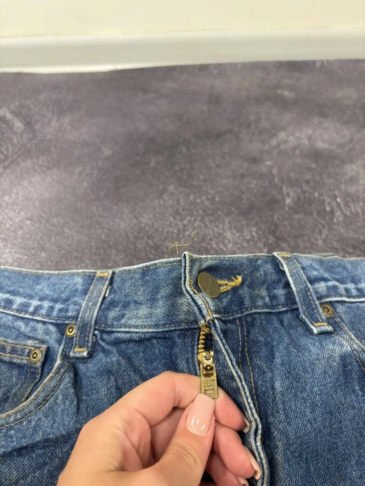 Carhartt × Vintage Vintage Carhartt American Blue Denim Hype Shorts Jorts Size US 34 / EU 50 - 11 Thumbnail