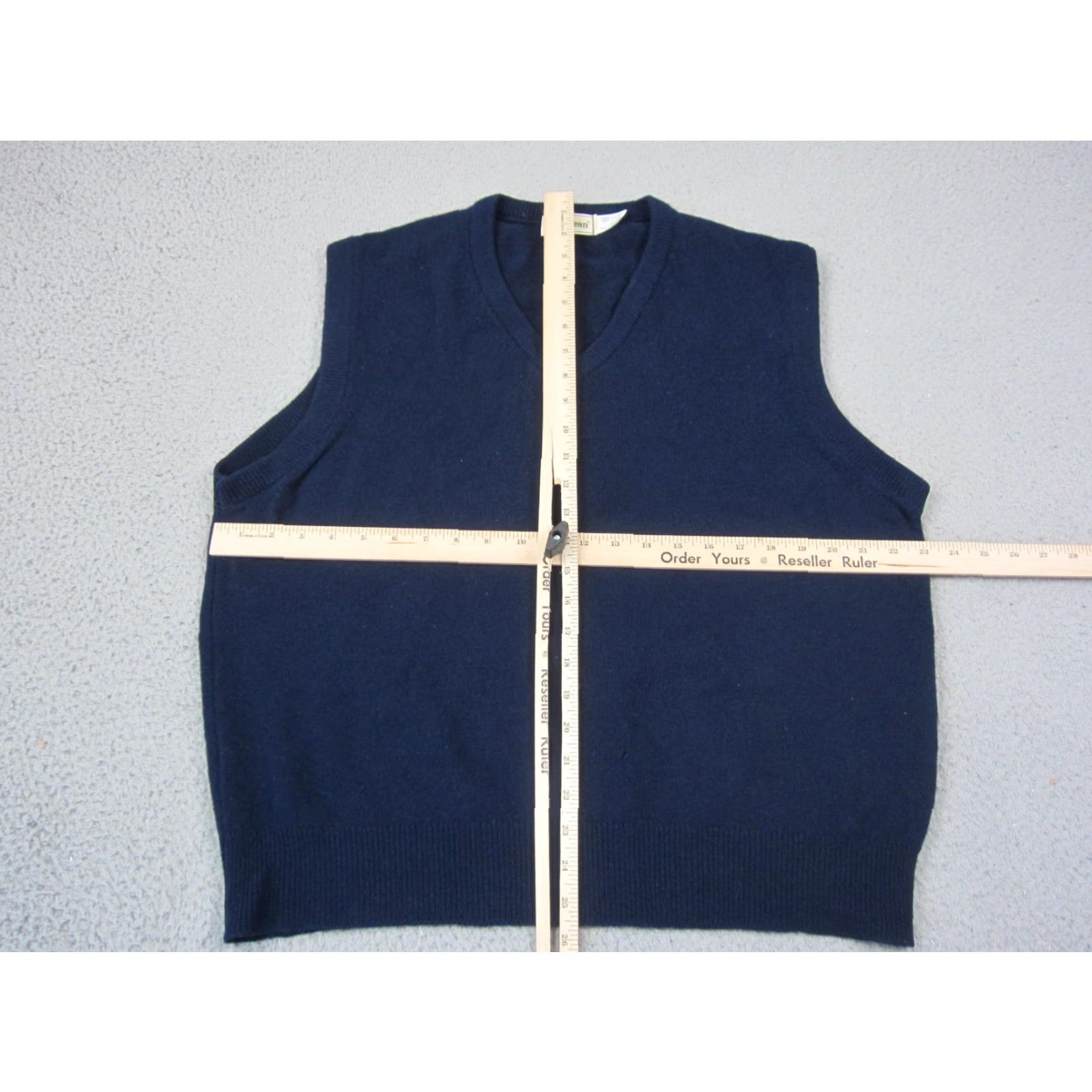 Vintage VINTAGE L.L. Bean Vest Sweater Mens L Blue Wool V-Neck Scotland 80s Size US L / EU 52-54 / 3 - 7 Thumbnail