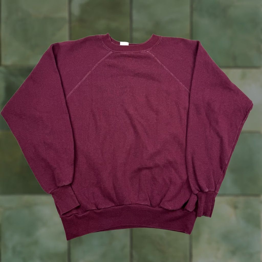 Vintage VINTAGE Royal Knight Sweatshirt Adult L Red 70s USA Crewneck Shirt Pullover Mens Size US L / EU 52-54 / 3 - 1 Thumbnail