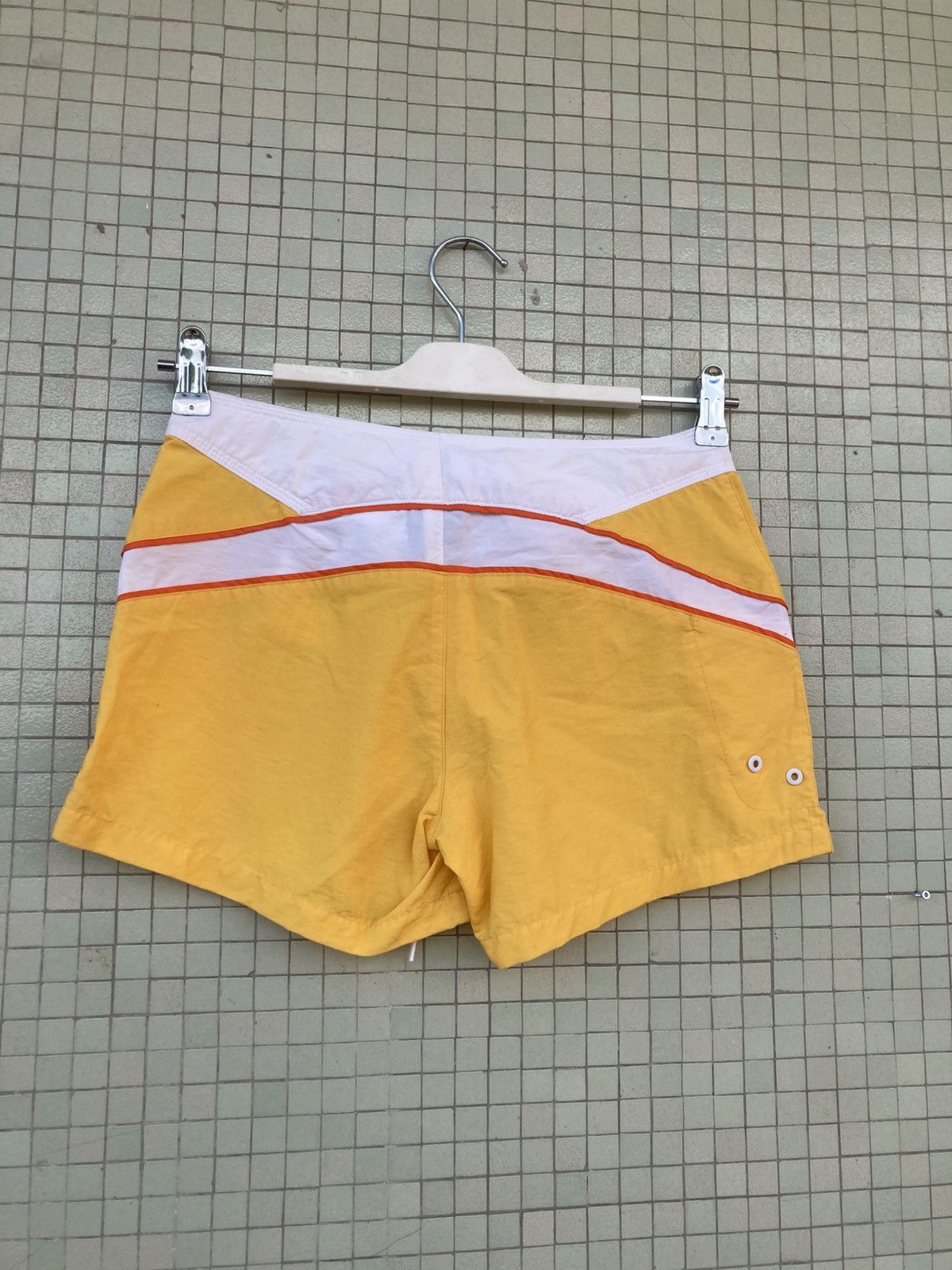 Nike Nike yellow swimshorts Size 34" / US 12 / IT 48 - 4 Thumbnail