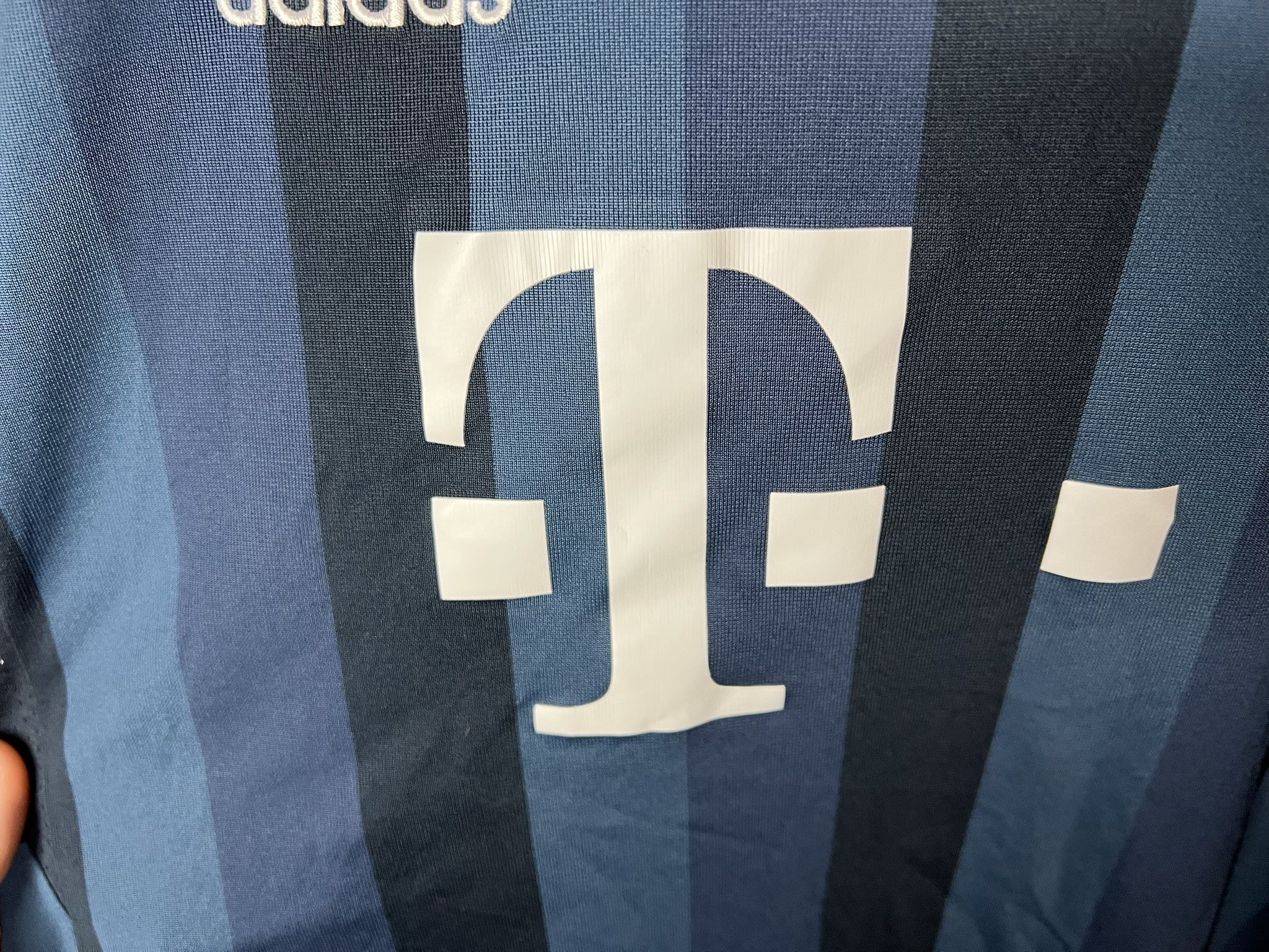 Adidas BAYERN MUNICH 2013 2014 THIRD FOOTBALL SHIRT SOCCER JERSEY Size US XL / EU 56 / 4 - 6 Thumbnail