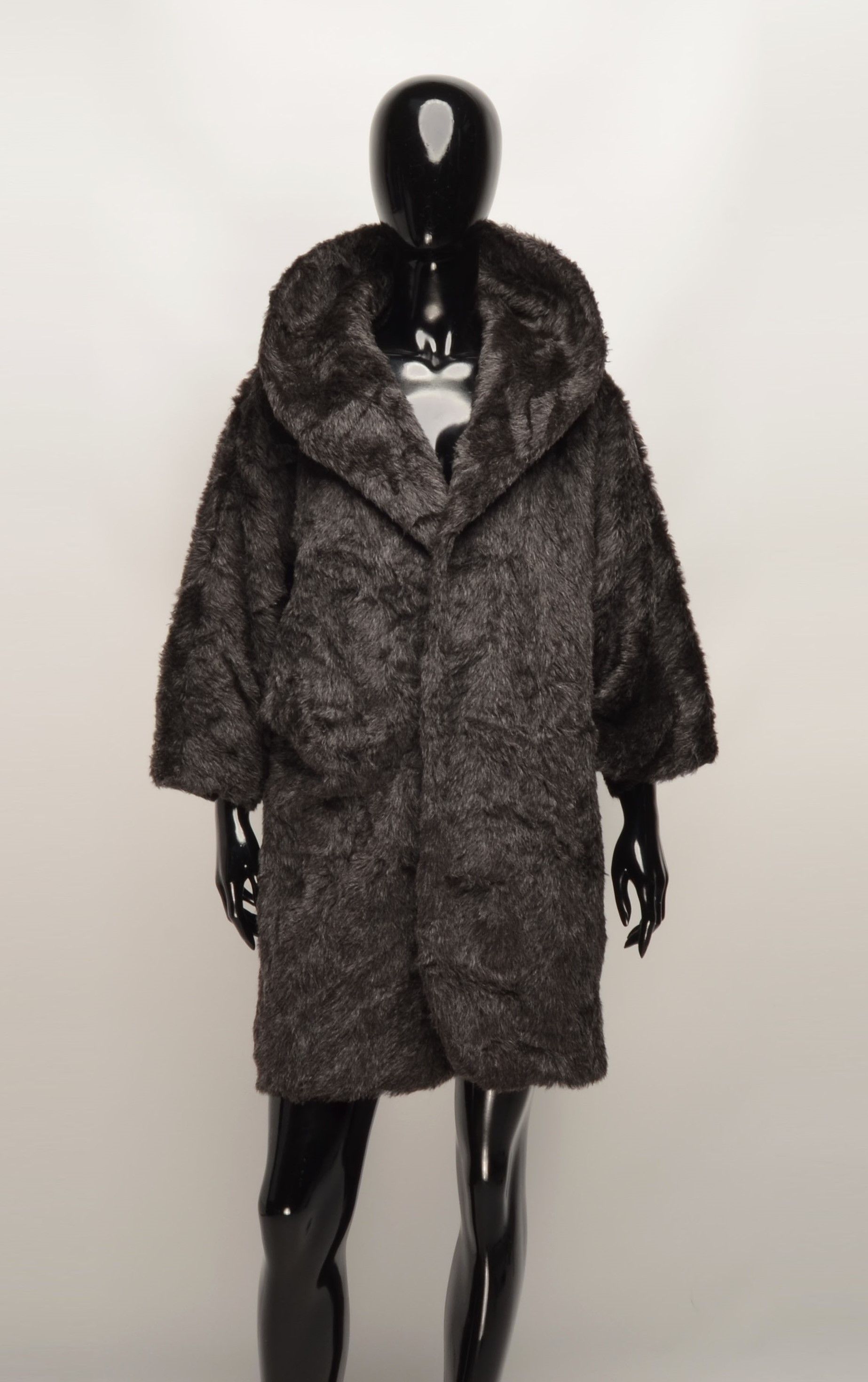 Japanese Brand Vintage Japanese 80's Faux Fur Oversized Mob Wife Coat Size ONE SIZE - 1 Thumbnail