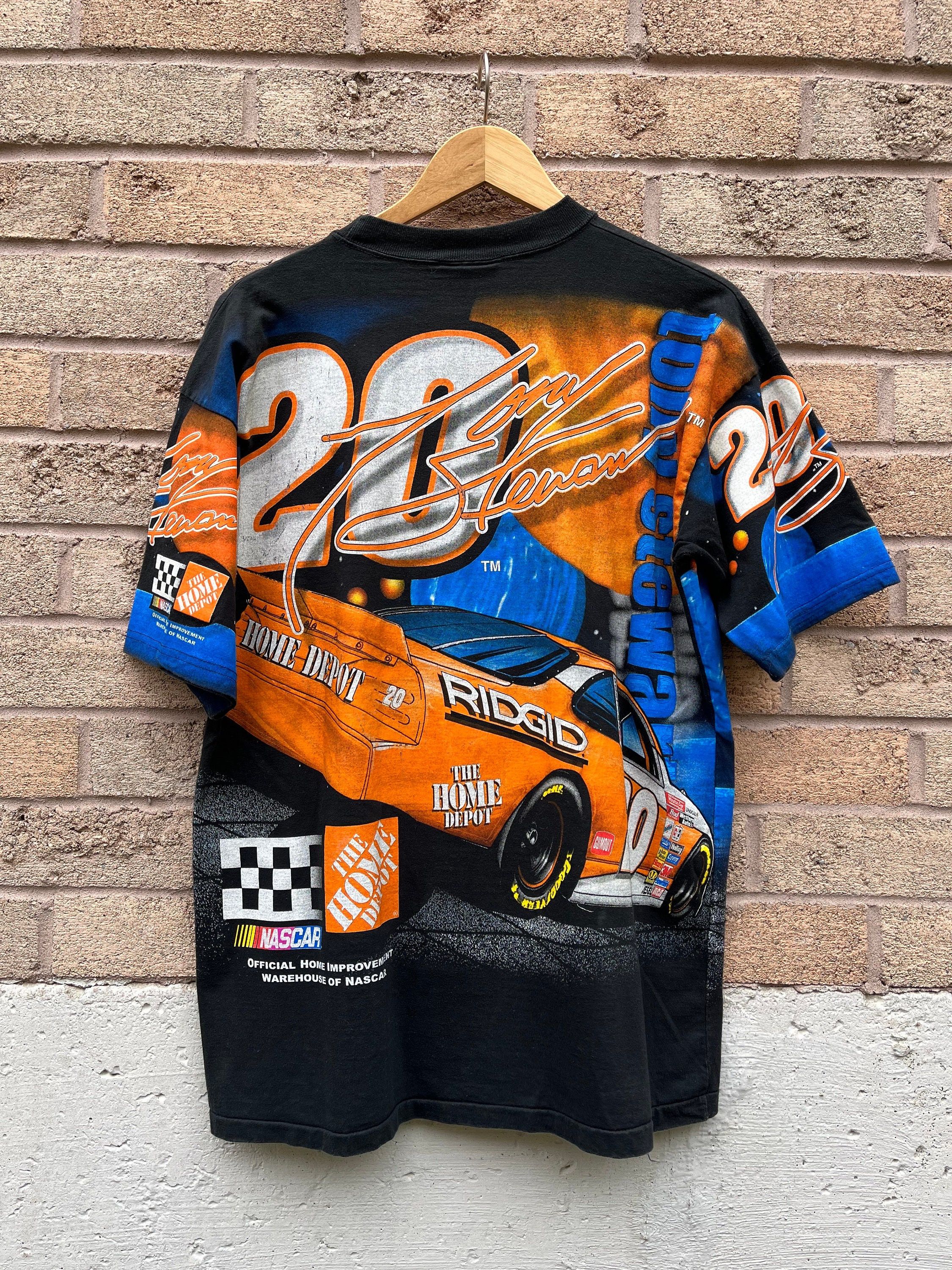 Vintage Vintage Tony Stewart Home Depot Nascar T-shirt Size US L / EU 52-54 / 3 - 4 Thumbnail