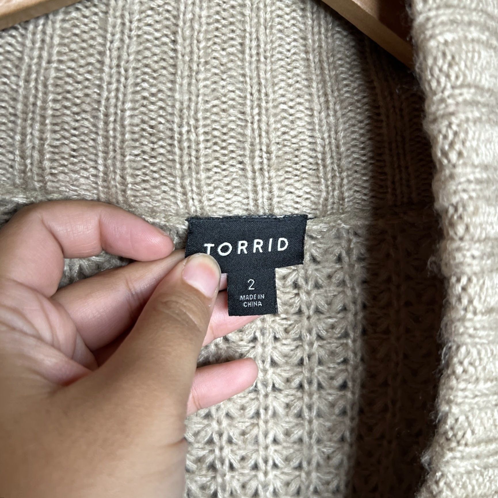 Torrid Torrid Beige Cardigan Sweater 2X Button Knits Oversized Pockets Long Sleeve Cardigan Regular Fit Plus Size Women Vintage: No Size XXL / US 16-18 / IT 52-54 - 2 Thumbnail