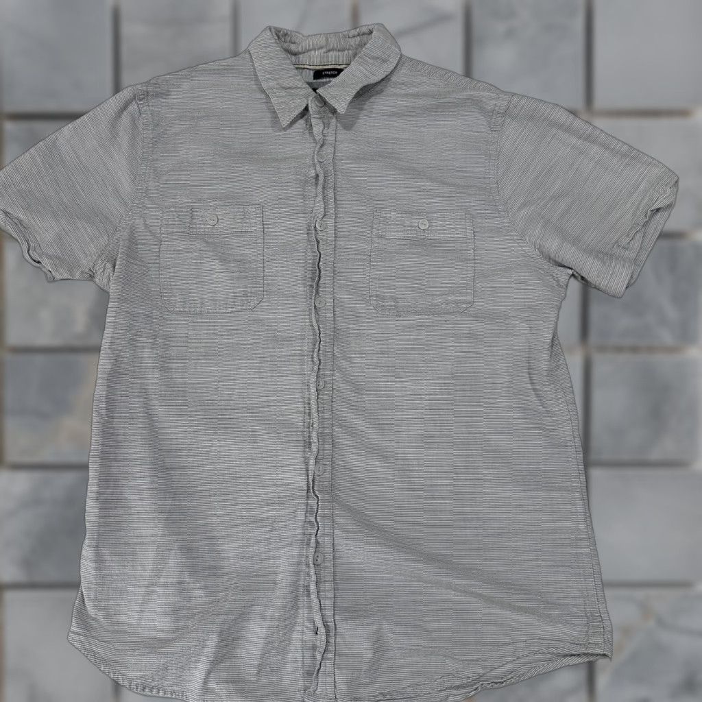 Lee Lee Shirt Mens Size L Gray White Striped Short Sleeve Button Up Cotton Blend Size US L / EU 52-54 / 3 - 1 Thumbnail
