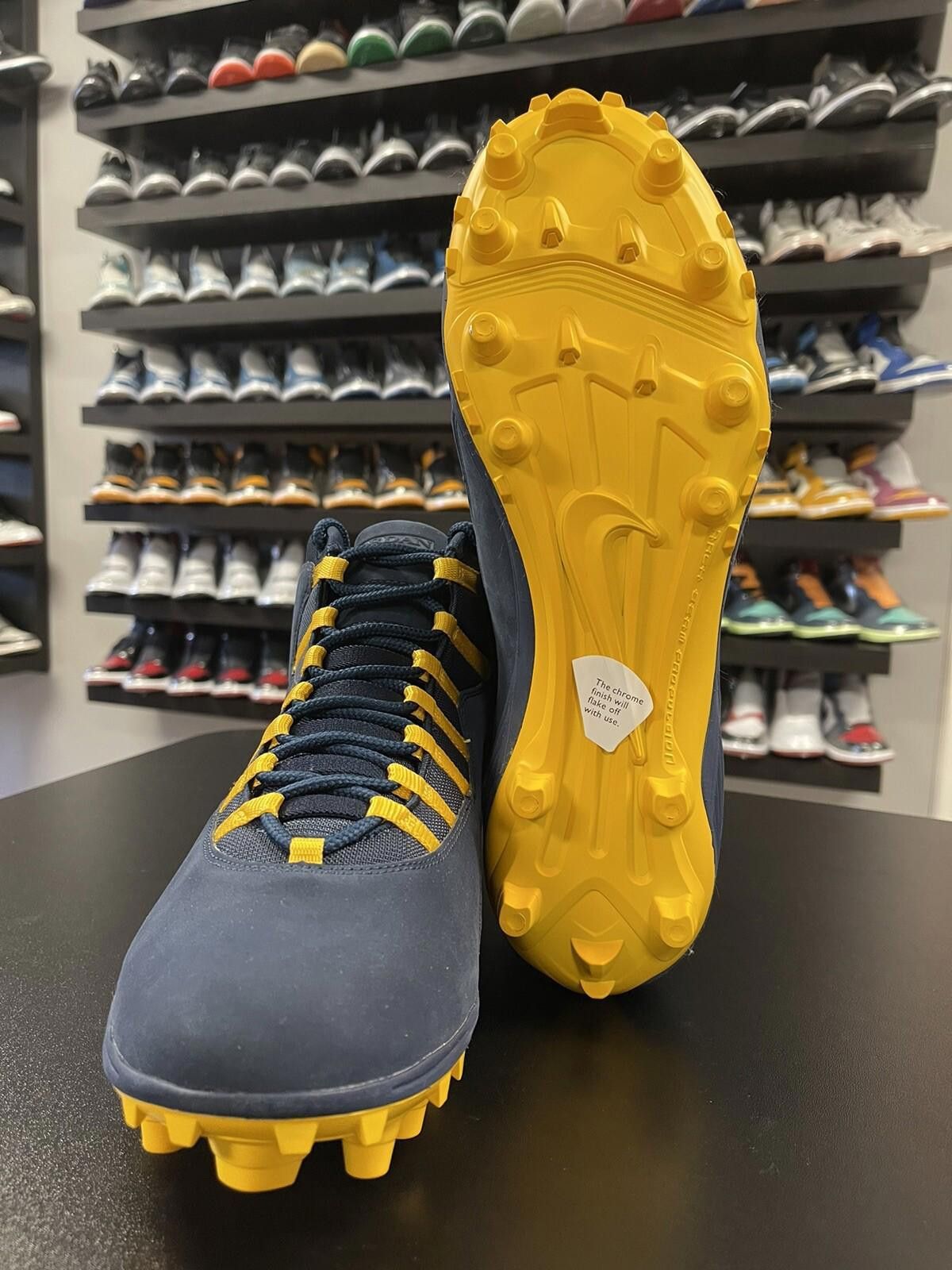 Jordan Brand Size 13 - Air Jordan 10 Michigan Wolverines PE DC1142-407 Size US 13 / EU 46 - 8 Thumbnail