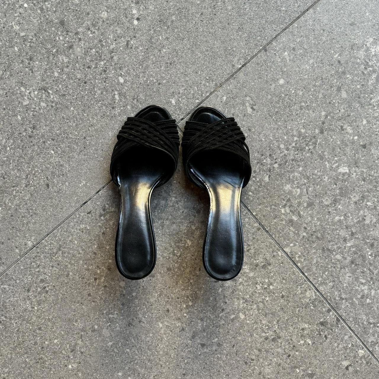 Chanel Chanel 2000s Black Kitten Heels Size US 7 / IT 37 - 4 Thumbnail