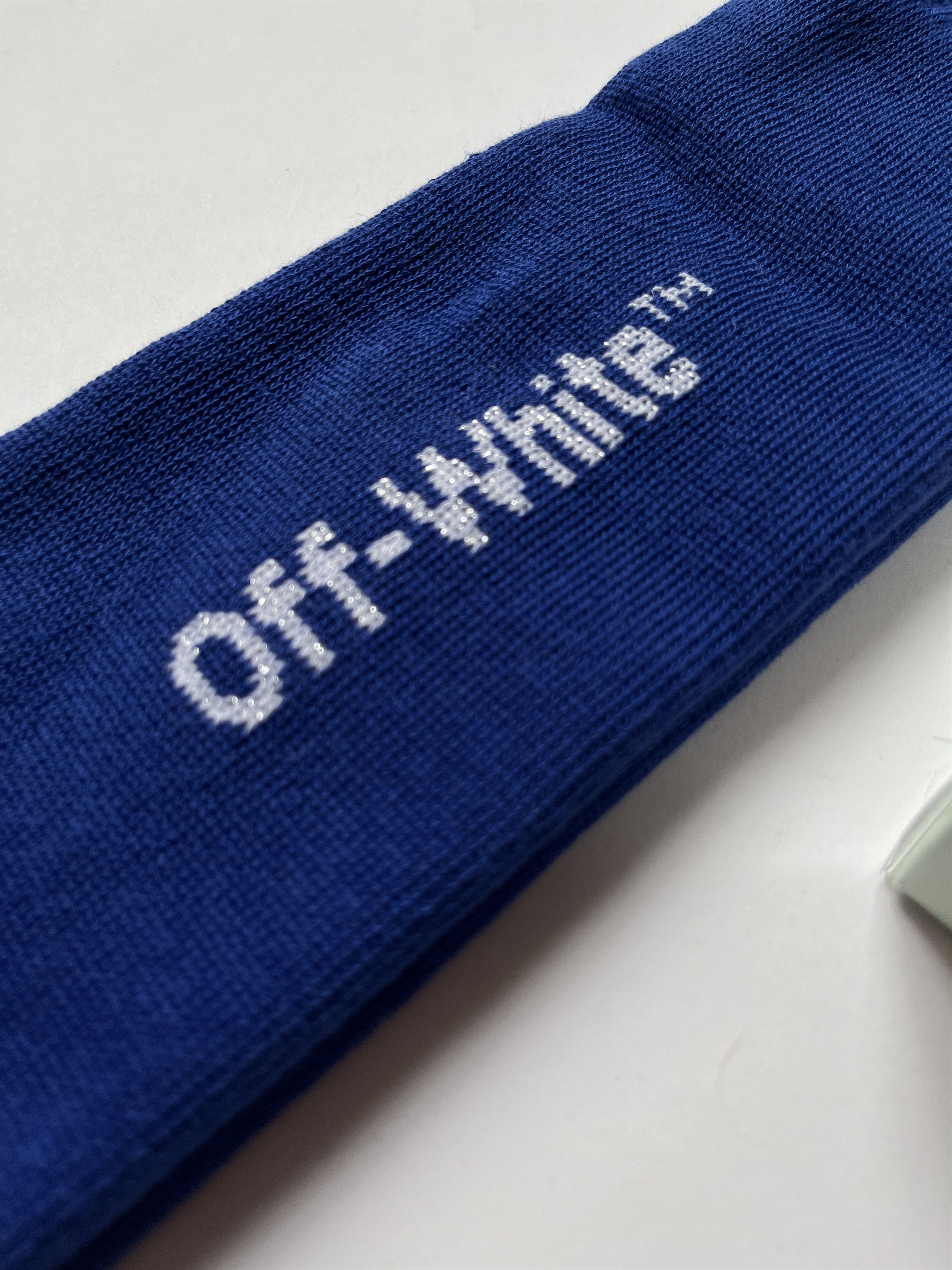 Off-White × Virgil Abloh ⚡️QUICK SALE⚡️2019 Off-White Virgil Abloh Blue Arrow Socks Size ONE SIZE - 4 Thumbnail
