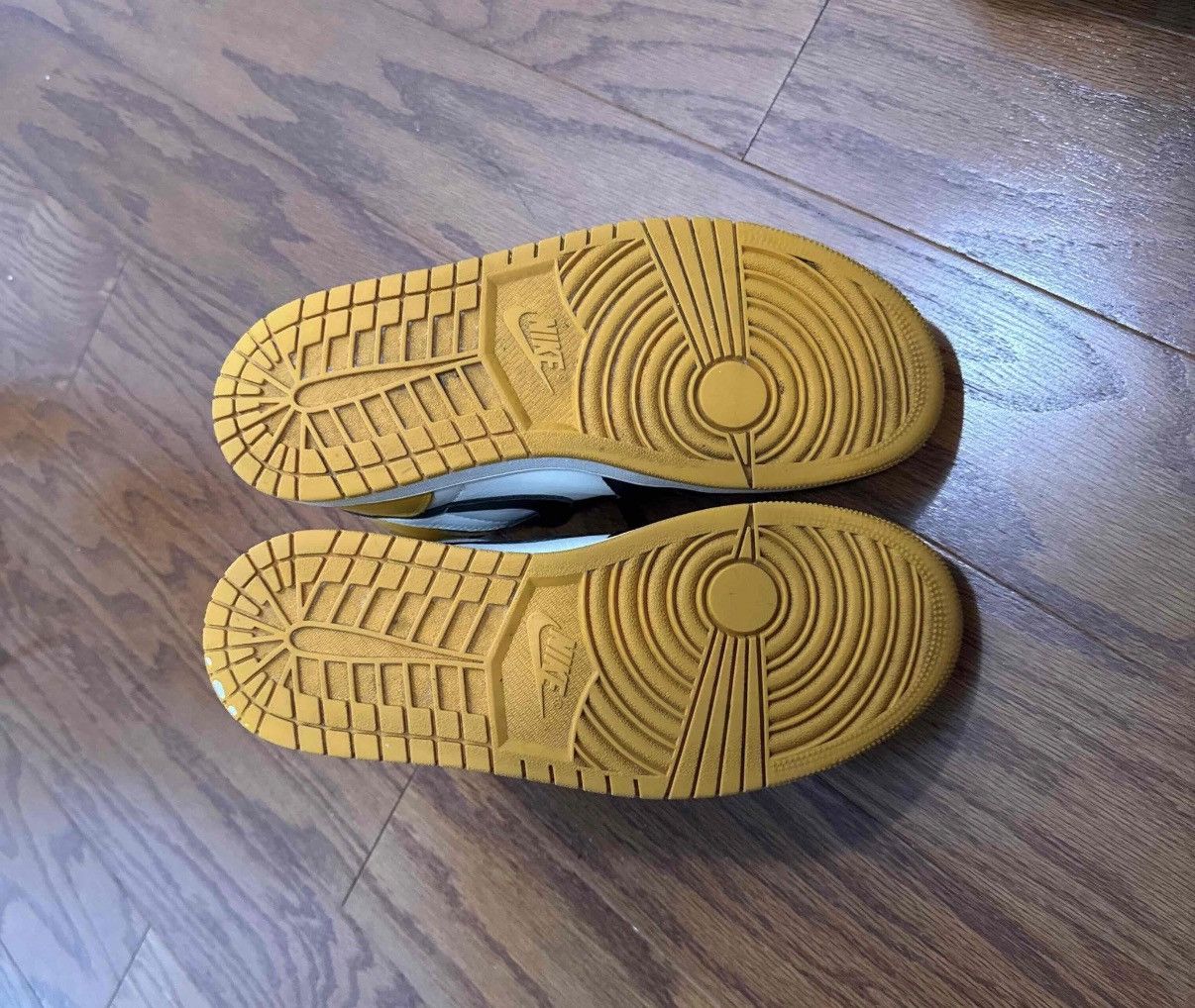 Jordan Brand Jordan 1 Size US 9 / EU 42 - 5 Thumbnail