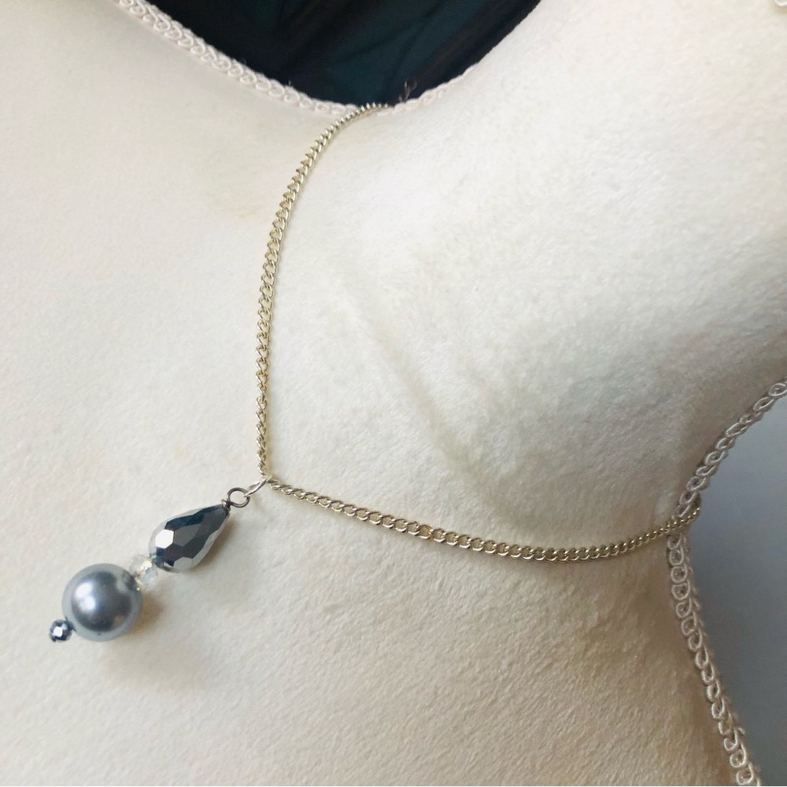 Handmade Handcrafted faceted glass crystal and pearl drop necklace Size ONE SIZE - 1 Thumbnail