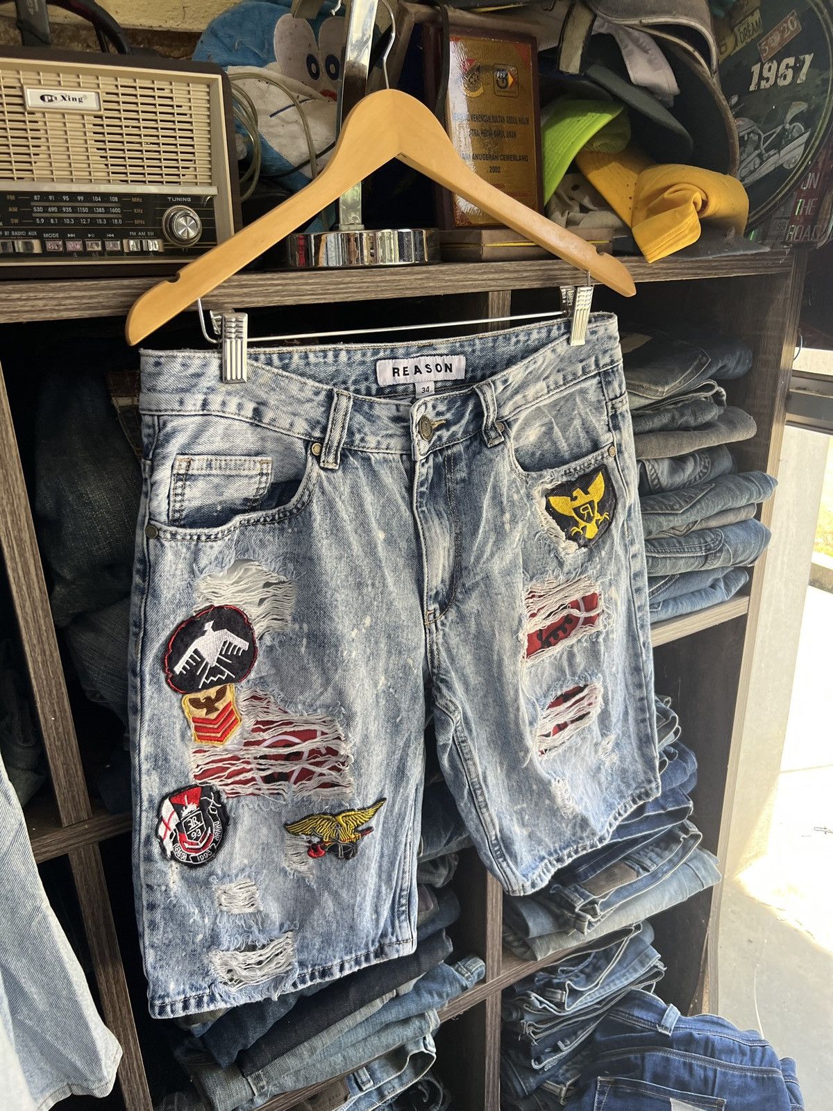Reason 🔥Reason Patches Cropped Distressed Denim Size US 32 / EU 48 - 3 Thumbnail