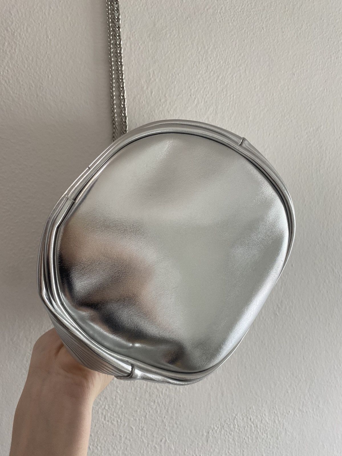 Jean Paul Gaultier RARE Jean Paul Gaultier Vegan Leather Silver Bucket Bag Size ONE SIZE - 5 Thumbnail