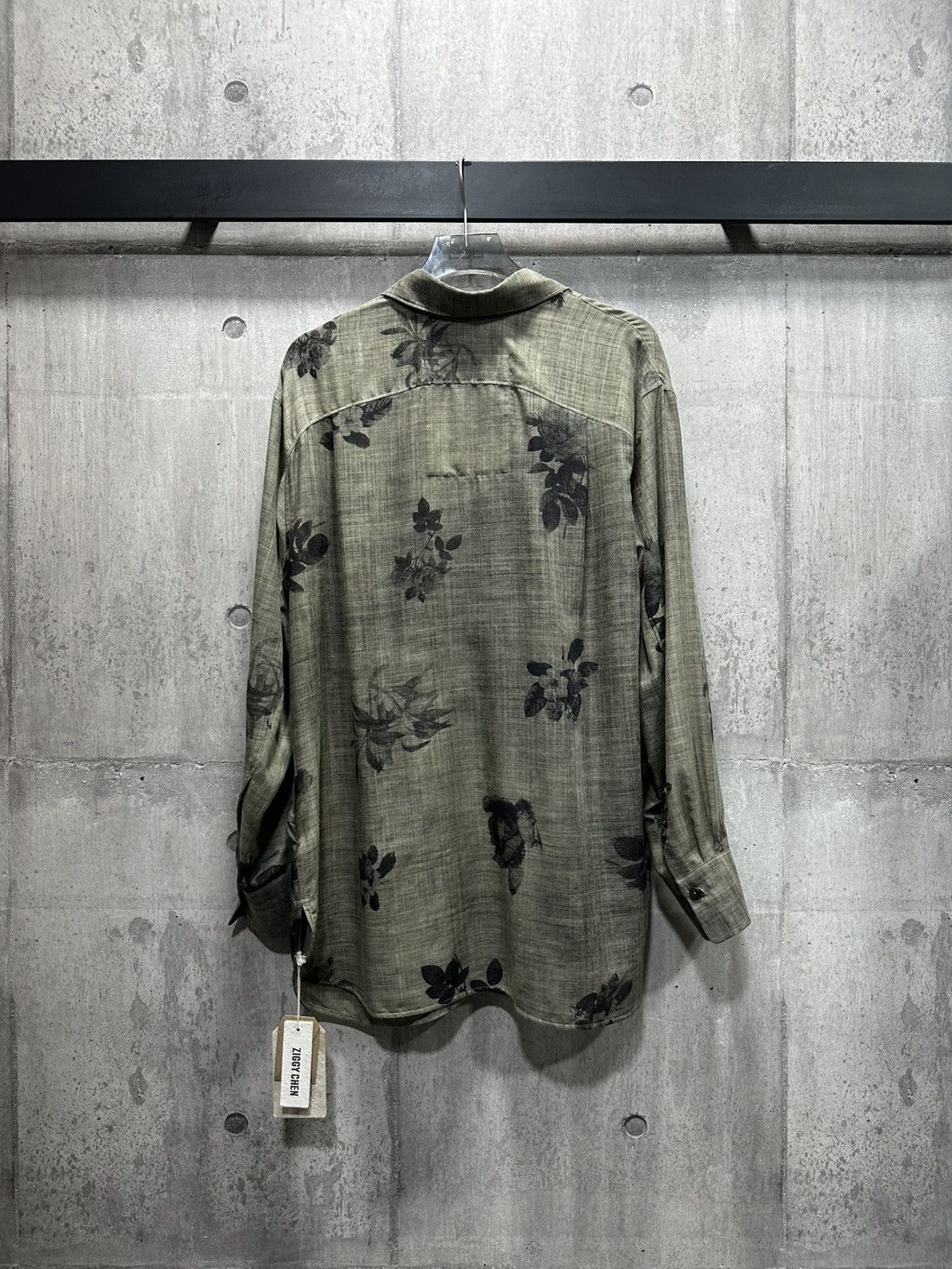 Ziggy Chen Floral Asymmetrical Pleated Shirt Size US S / EU 44-46 / 1 - 2 Thumbnail