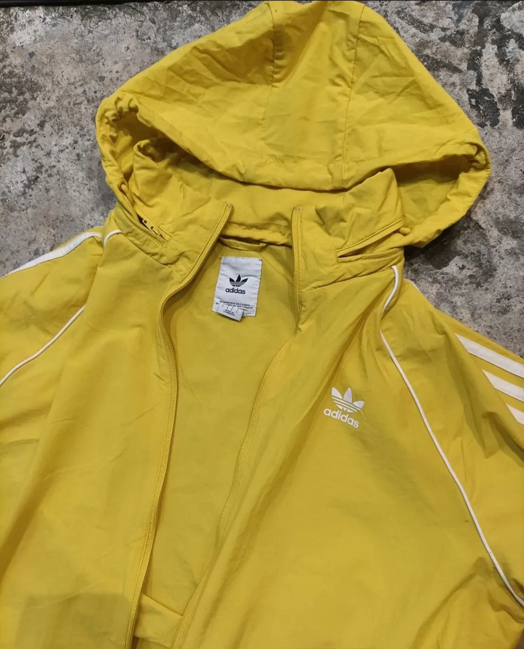 Adidas ADIDAS YELLOW STRIPE JACKET/HOODIES Size US L / EU 52-54 / 3 - 3 Thumbnail