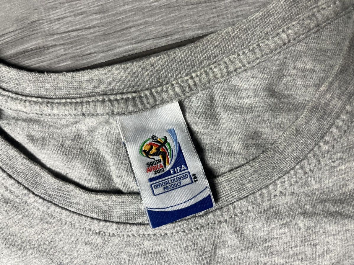 Vintage Vintage South Africa 2010 Fifa world cup Tshirt Size US L / EU 52-54 / 3 - 4 Thumbnail