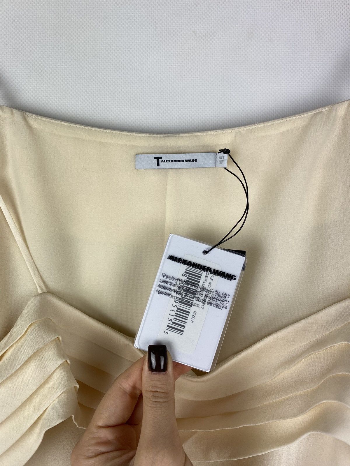 T by Alexander Wang BNWT! T Alexander Wang Pleated Shoulder silk top t shirt Size M / US 6-8 / IT 42-44 - 9 Thumbnail