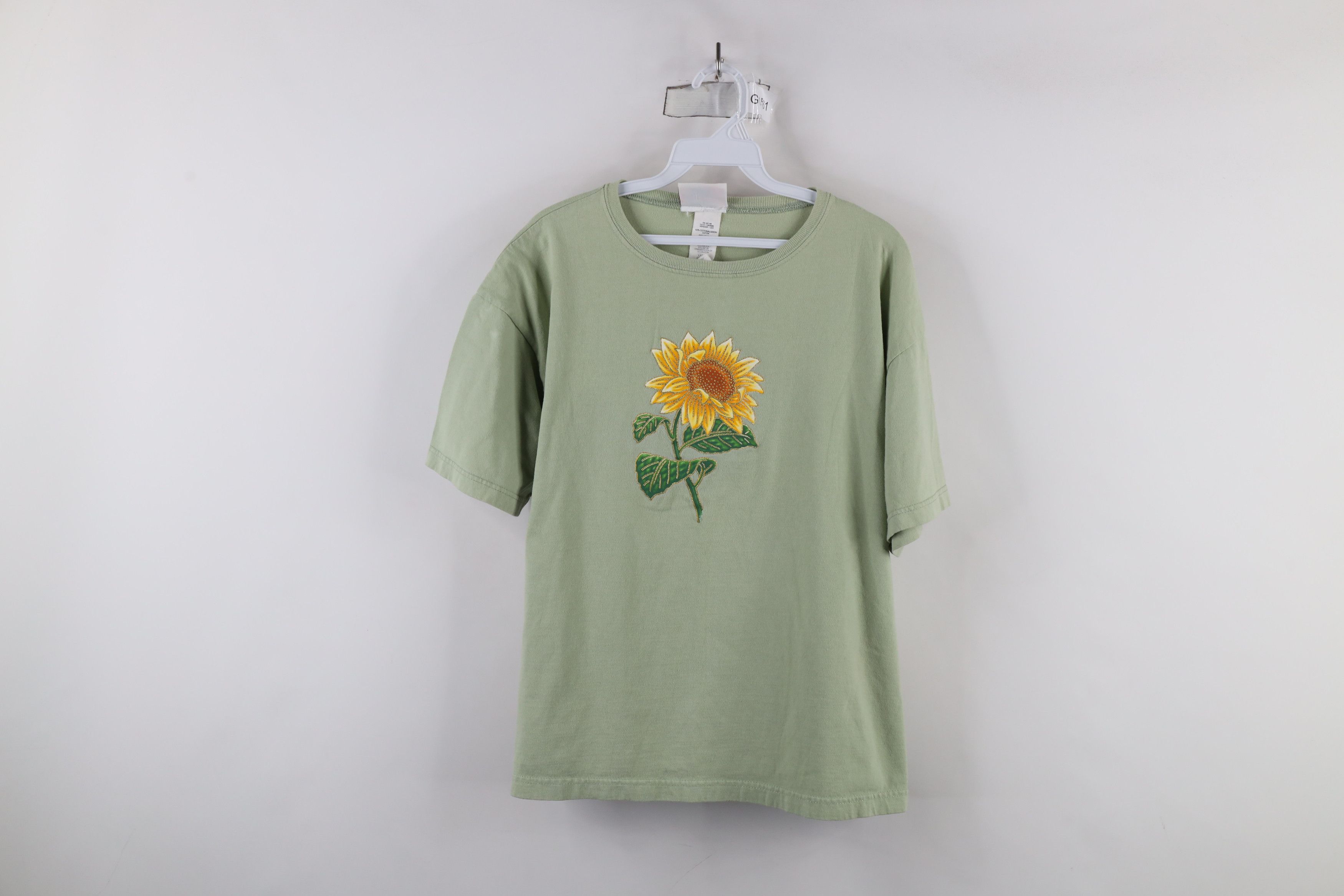 Vintage Vintage 90s Streetwear Nature Sunflower T-Shirt Green USA Size L / US 10 / IT 46 - 1 Thumbnail