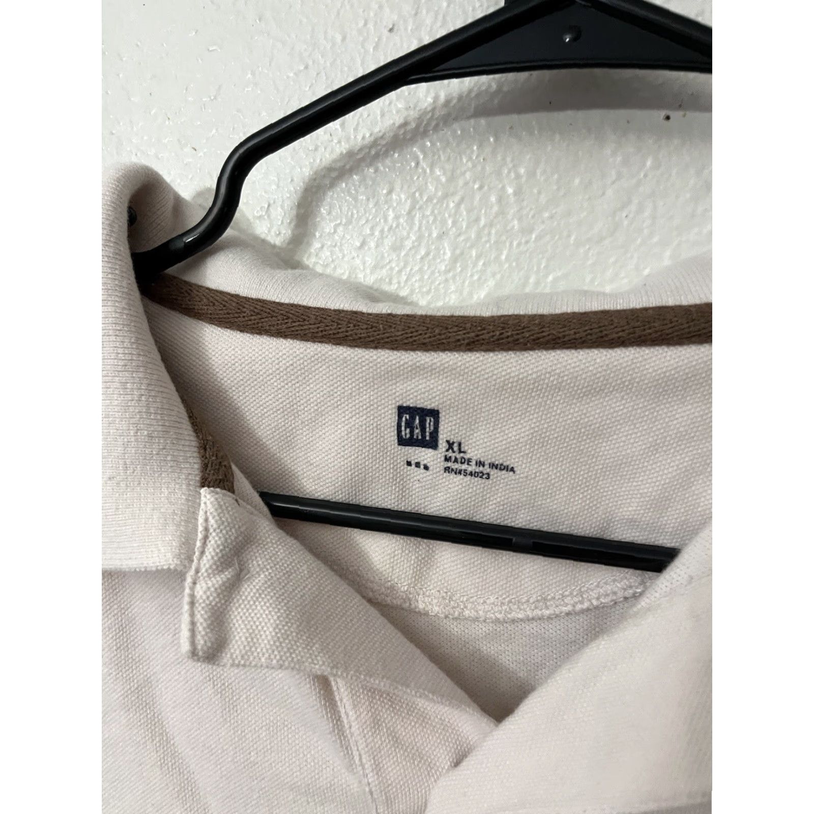 Gap VINTAGE Gap Polo Shirt Men XL Cream 2000s Solid Cotton Knit Casual Collared Size US XL / EU 56 / 4 - 2 Thumbnail