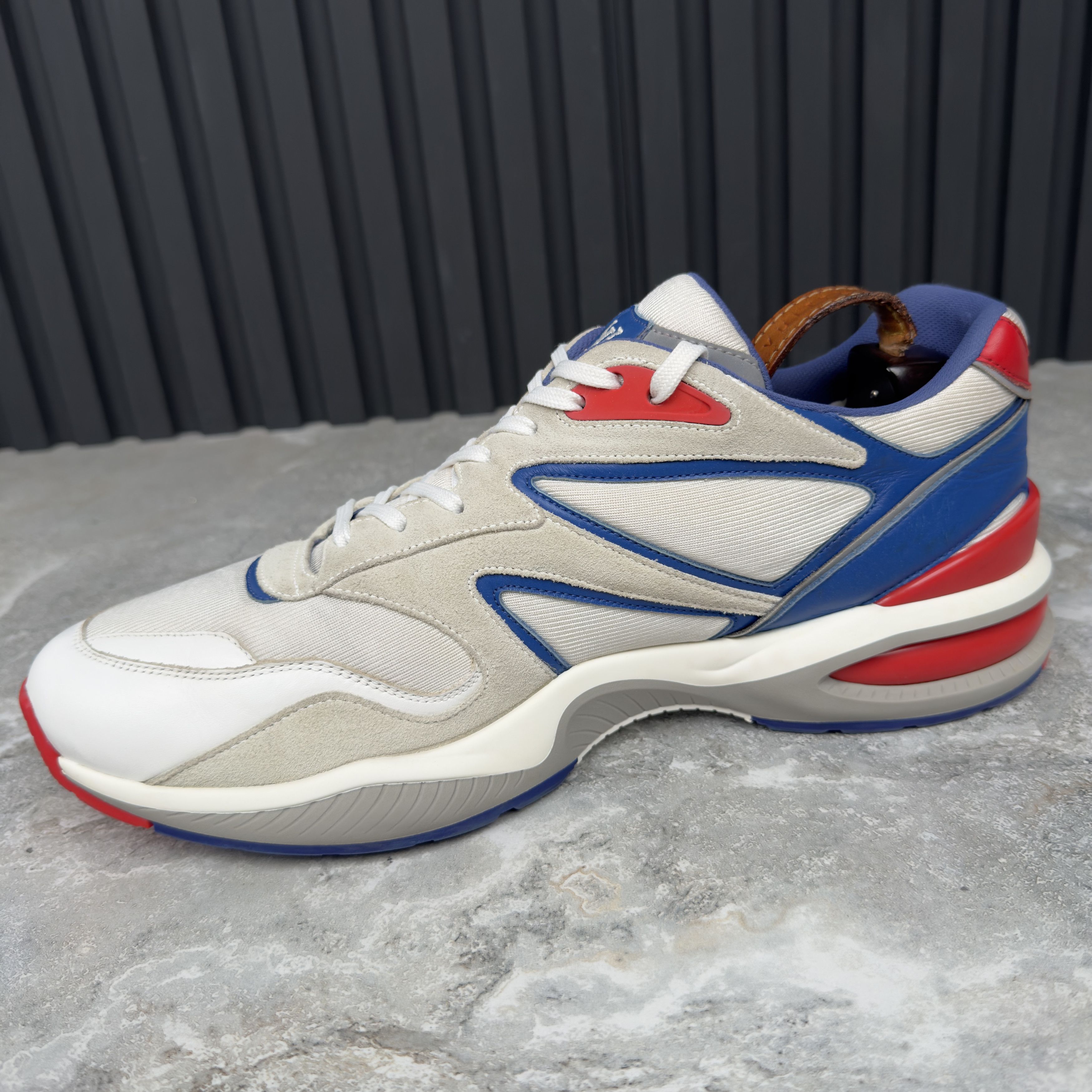 Louis Vuitton Louis Vuitton LV Trail line Sneakers White Red Blue Mesh Size US 11 / EU 44 - 7 Thumbnail