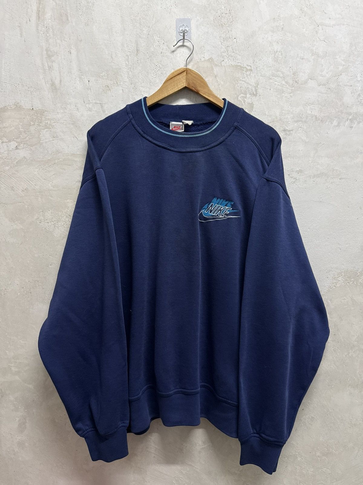 Nike Vintage 90s Nike Embroidered Logo Sunfaded Sweatshirt Size US XXL / EU 58 / 5 - 1 Thumbnail