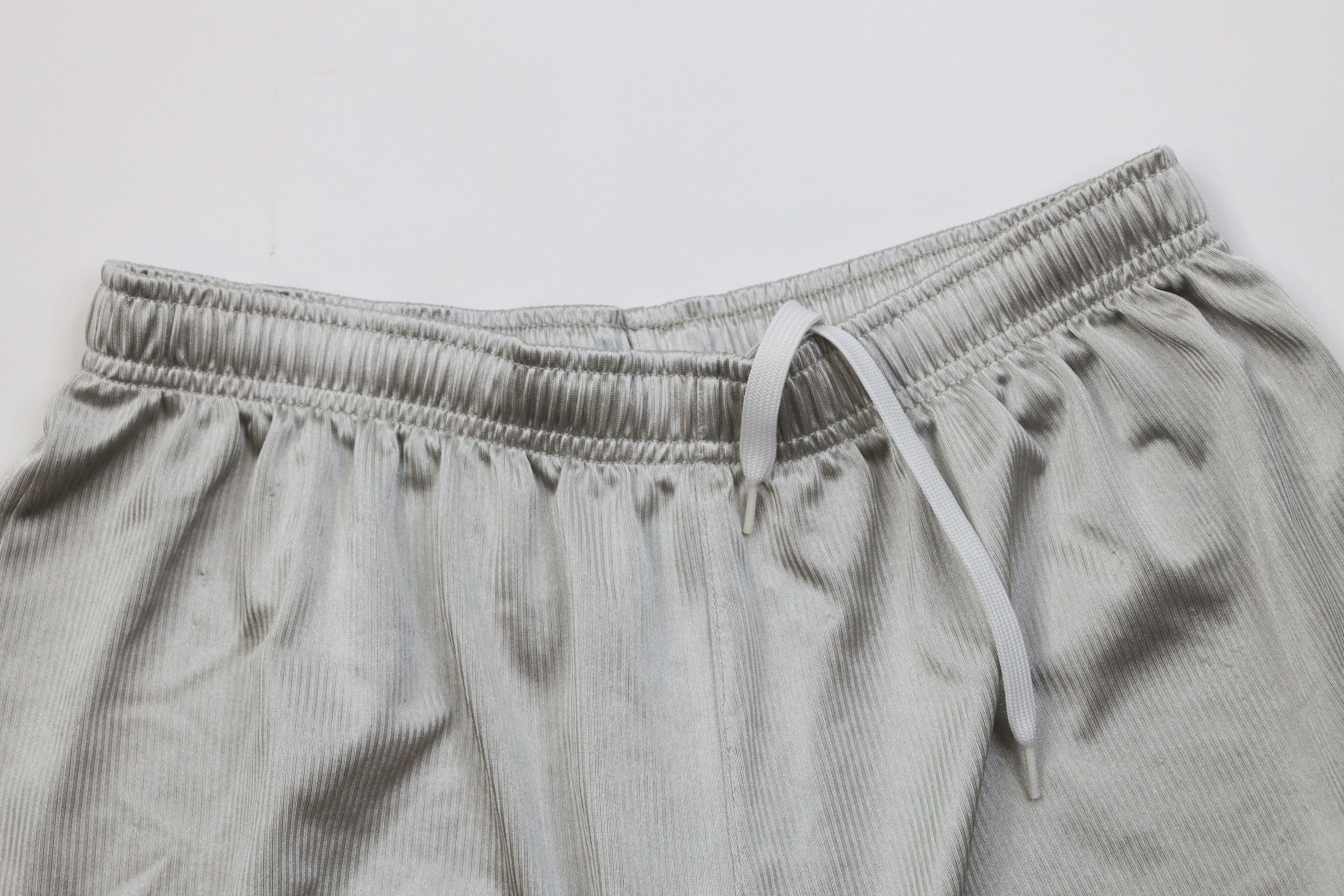 Nike Vintage 90s Y2K Nike Scott Mini Swoosh Dazzle Shorts Silver Size US 32 / EU 48 - 2 Thumbnail