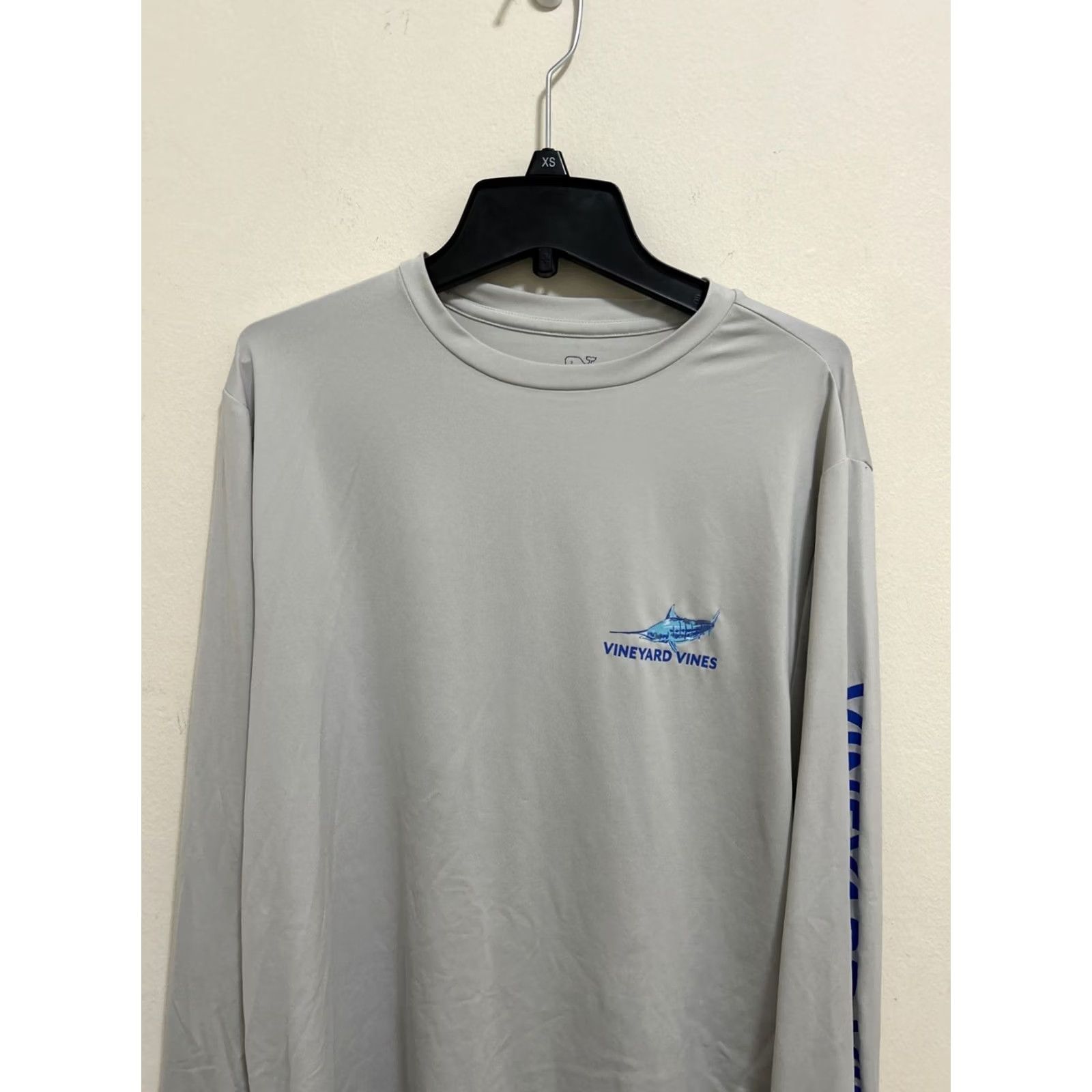 Vineyard Vines Vineyard Vines Performance Shirt Mens XS Long Sleeve Gray Crew Neck Printed? No—Solid Pattern, Breathable, Stretch, Tagless, Polyester Spandex, Per u Size US XS / EU 42 / 0 - 2 Thumbnail