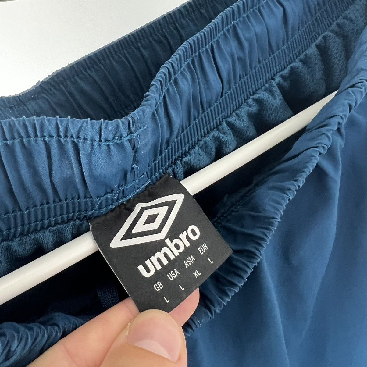 Umbro Vintage Umbro Everton Soccer Jersey Shorts Size US 34 / EU 50 - 5 Thumbnail