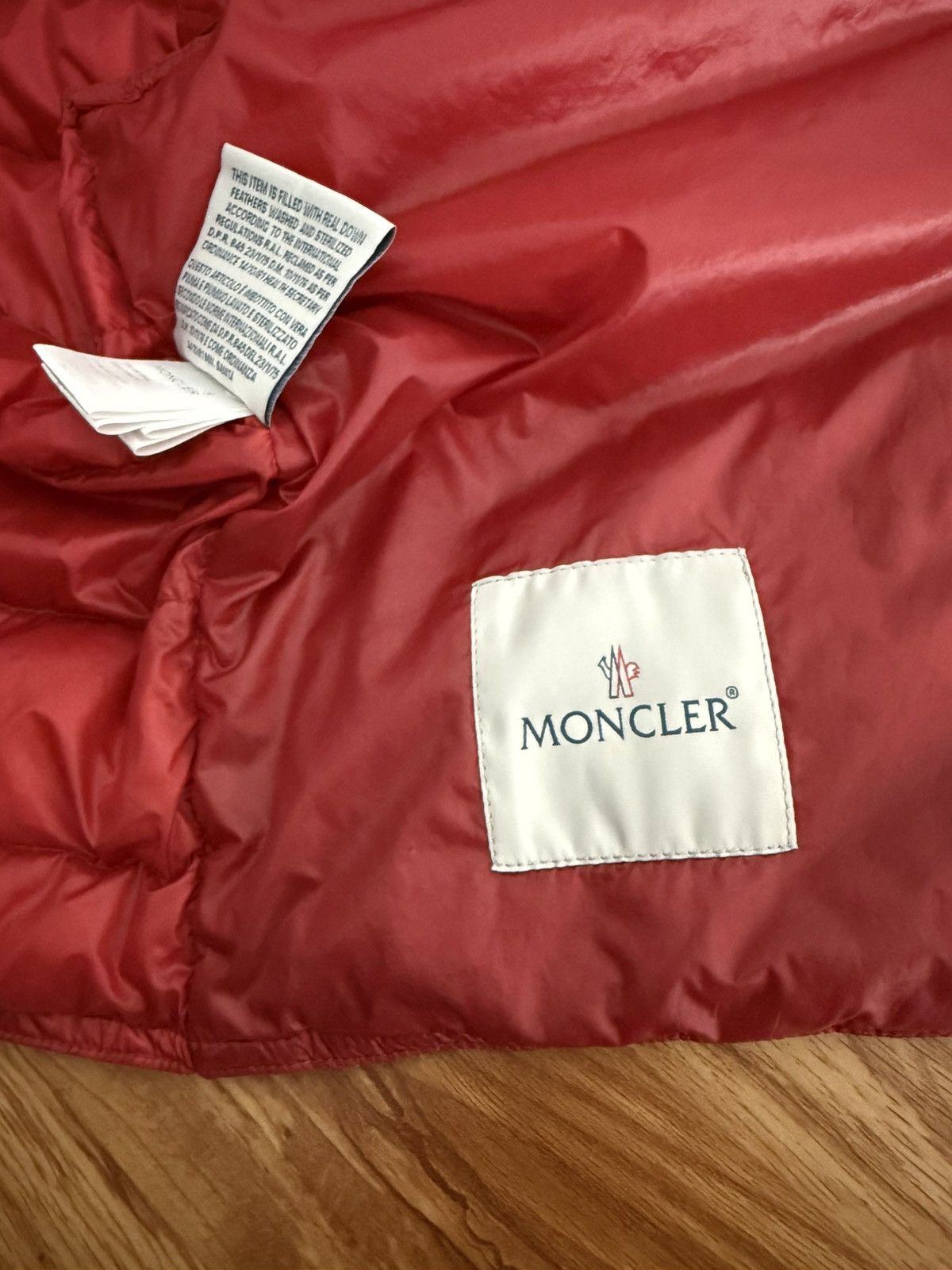 Moncler Moncler Men’s Gilet Gui Vest Size 2 (XS/S) Red Size US S / EU 44-46 / 1 - 8 Thumbnail