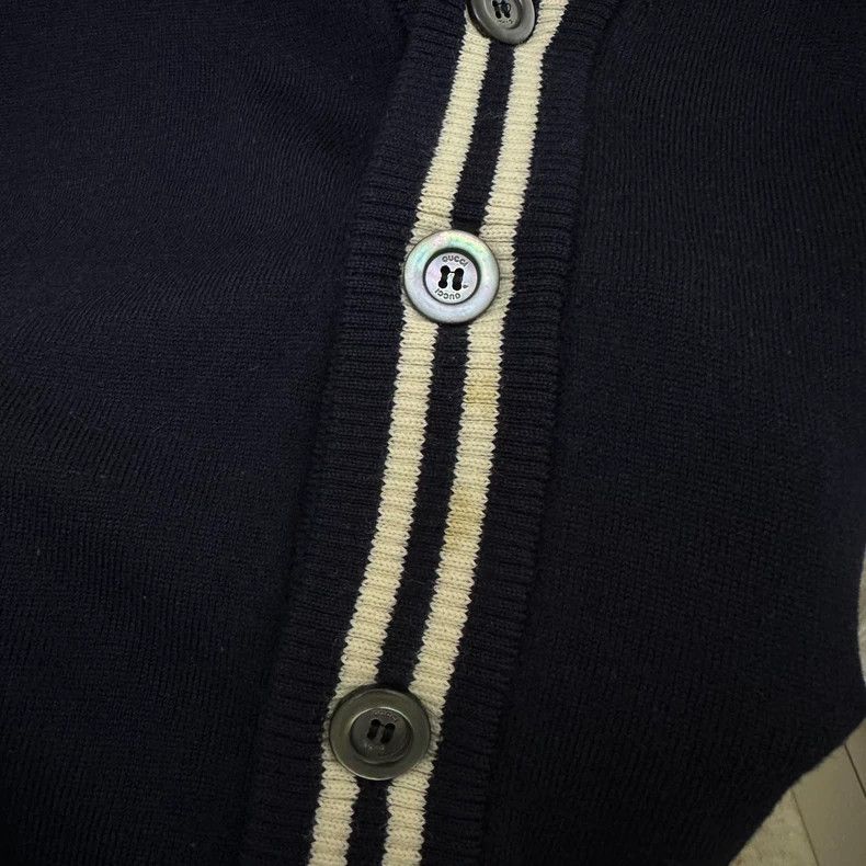Gucci GucciLittle Bee Knitwear Cardigan jacket 2503-Nextarrow Size L / US 10 / IT 46 - 2 Thumbnail