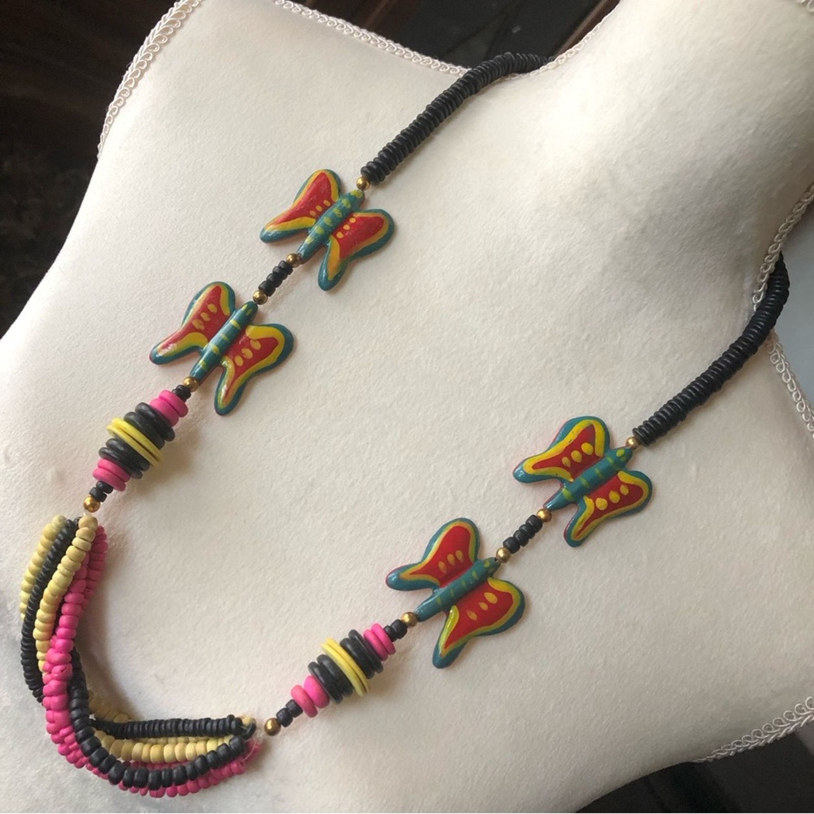 Vintage Vintage boho handmade painted wood bead necklace Size ONE SIZE - 1 Thumbnail