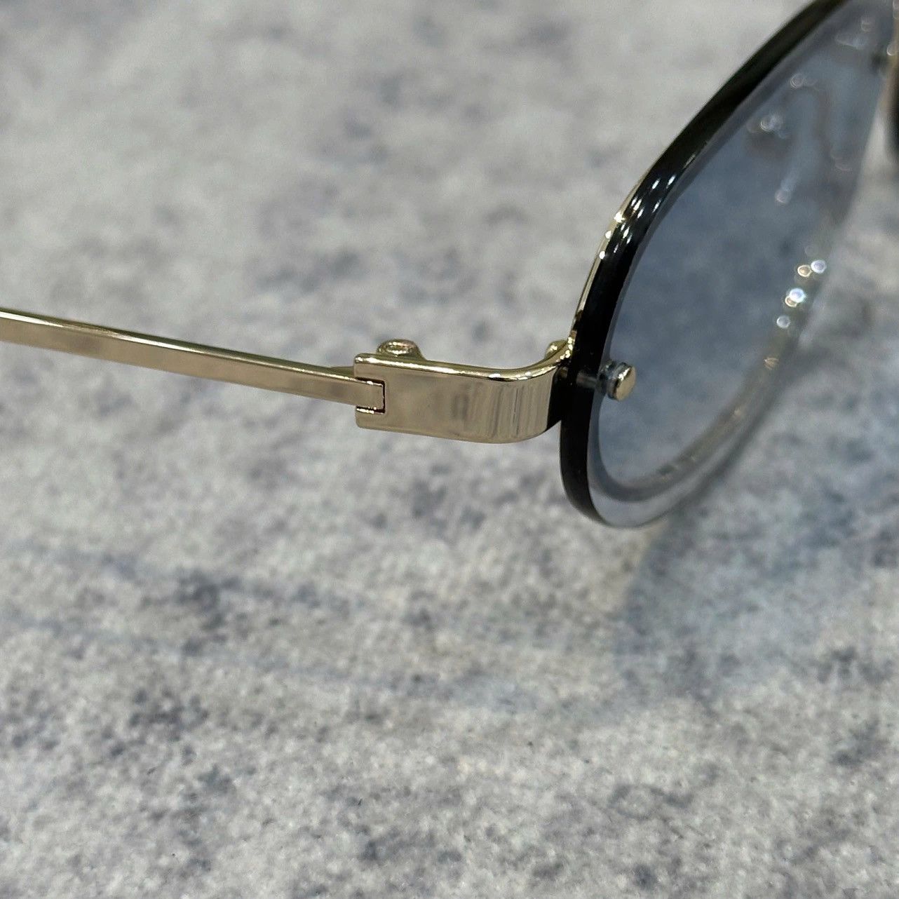 Off-White OFF-WHITE MIAMI SUNGLASSES GOLD GRADIENT Size ONE SIZE - 4 Thumbnail