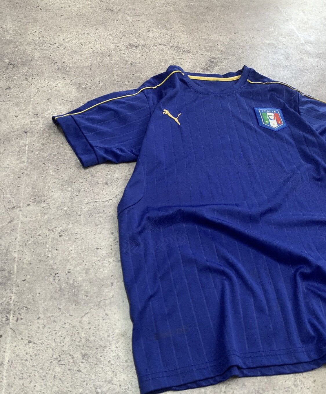 Vintage Vintage Puma Italia Home Football Shirt Soccer Jersey Size US M / EU 48-50 / 2 - 7 Thumbnail