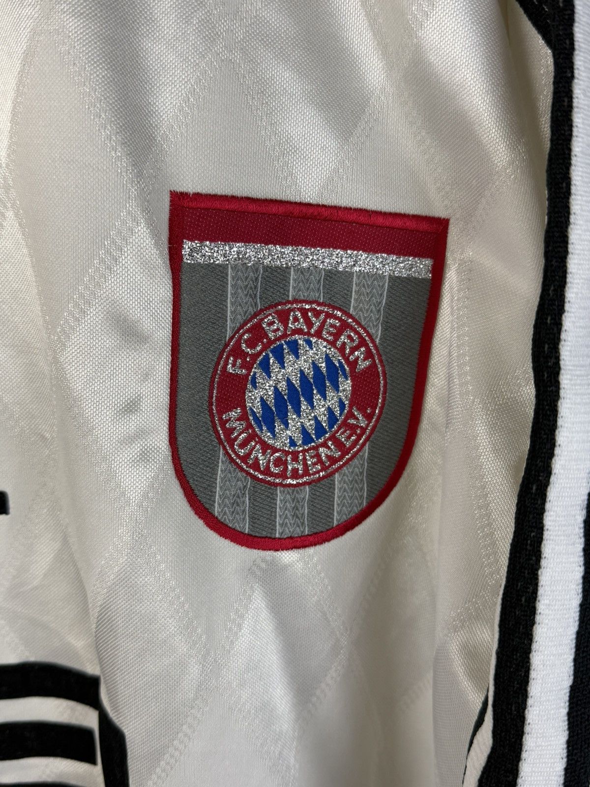 Adidas 90s Adidas FC Bayern Munchen 1996/97/98 Away Soccer Jersey Size US XL / EU 56 / 4 - 3 Thumbnail