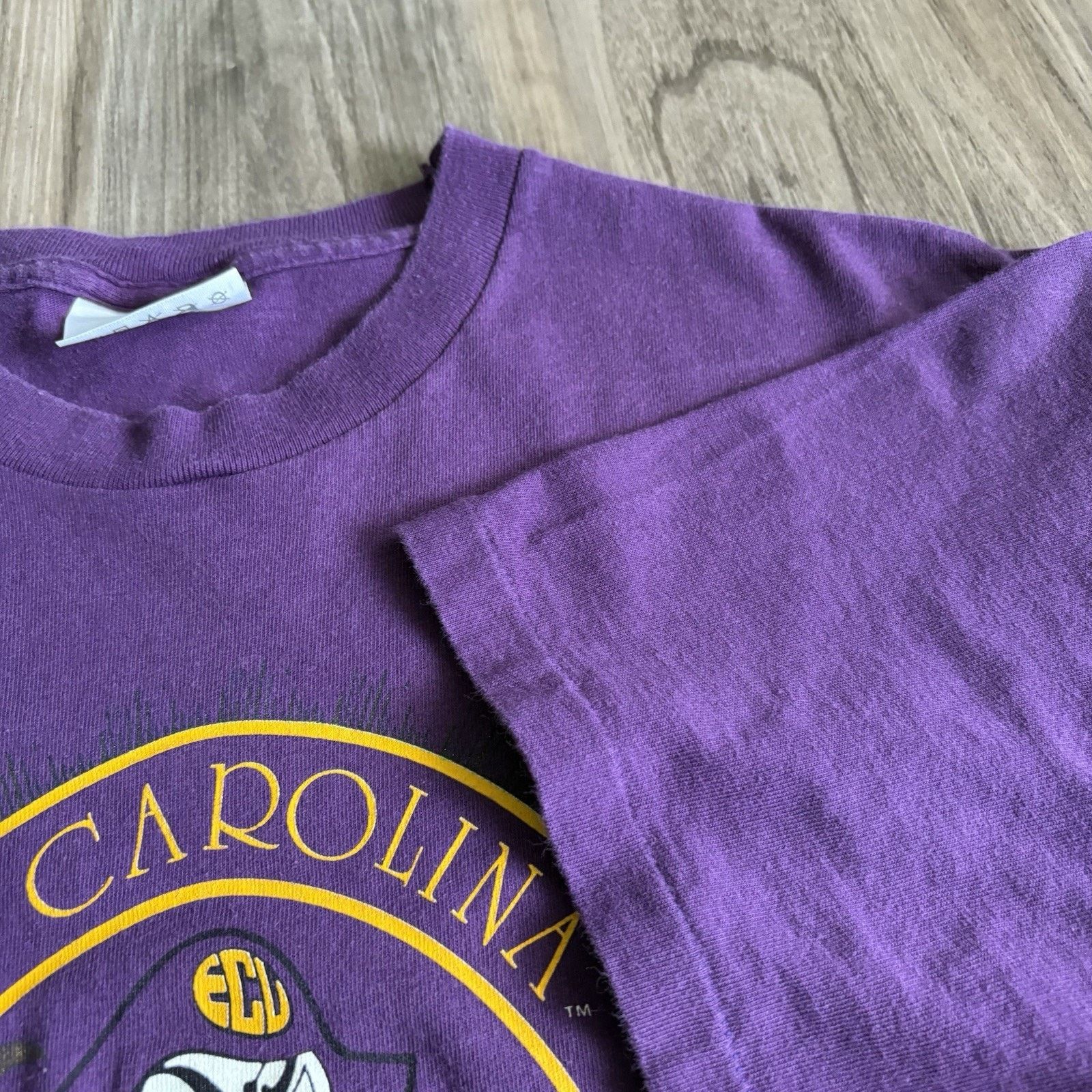 Vintage Vintage East Carolina University Pirates T-Shirt Mens Size L Size US L / EU 52-54 / 3 - 4 Thumbnail