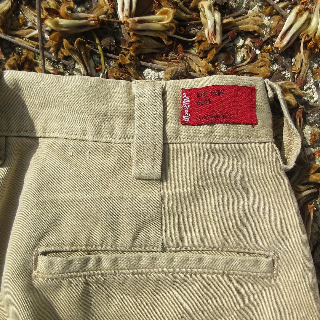 Levi's × Levi's Vintage Clothing × Vintage Levis Red Tag Trouser Pants Cream Khakis Colour Way size 28 Size US 28 / EU 44 - 1 Thumbnail