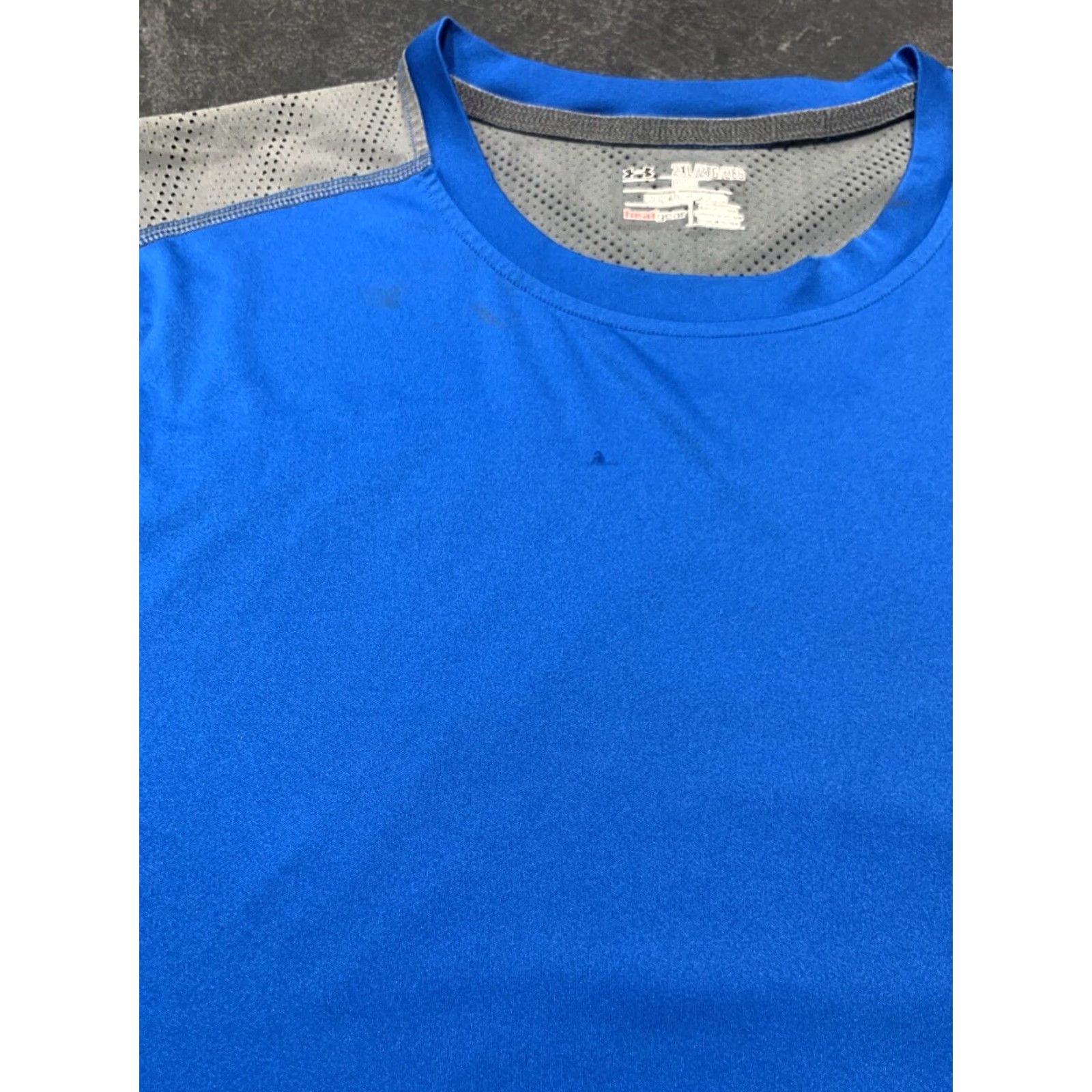 Under Armour VINTAGE Under Armour Men's T-Shirt 2XL HeatGear Ventilated Blue Gray Running Workout Activewear Size US XXL / EU 58 / 5 - 4 Thumbnail