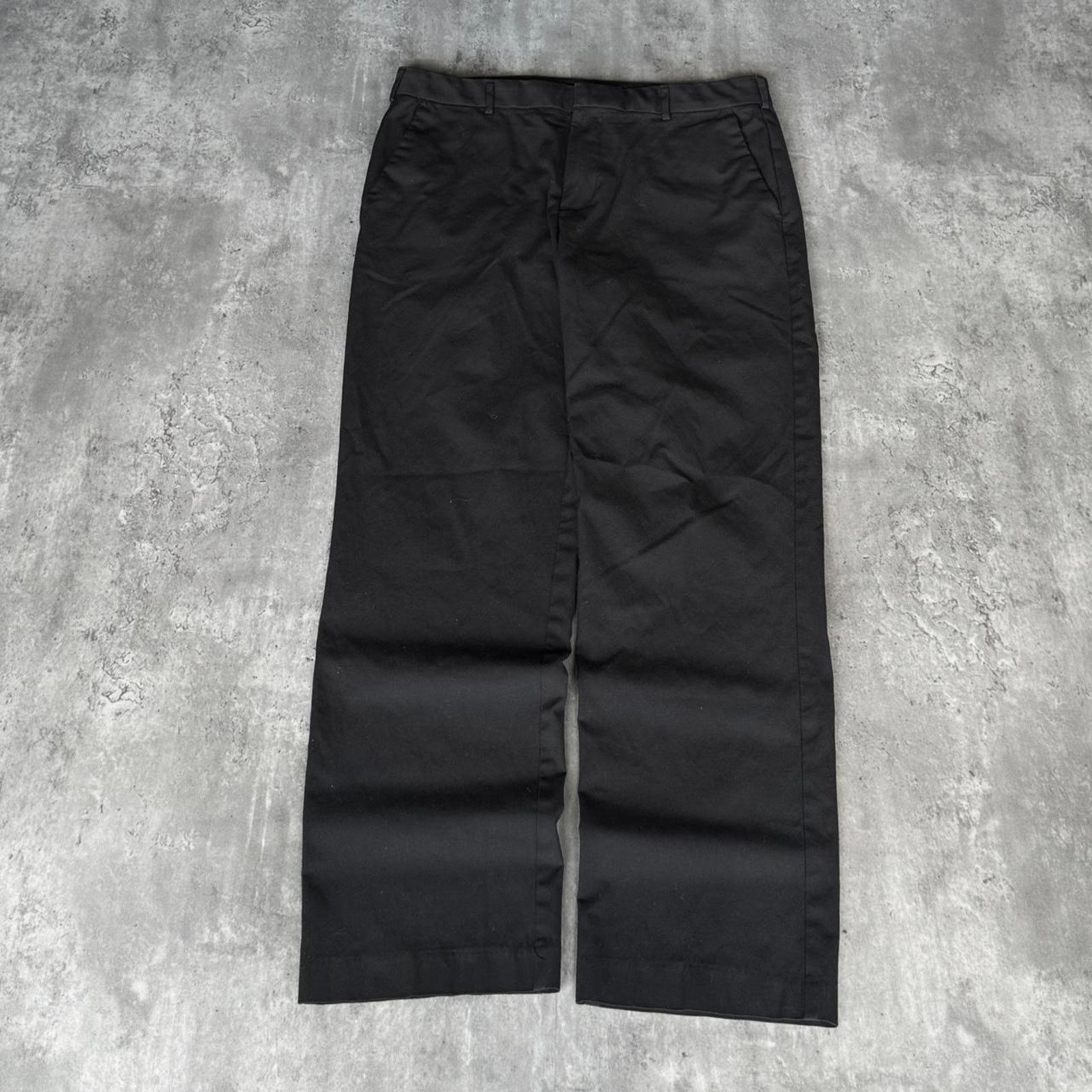 Van Heusen × Vintage Vintage Y2K Van Heusen Black Essential Dress Pants Size US 34 / EU 50 - 1 Thumbnail