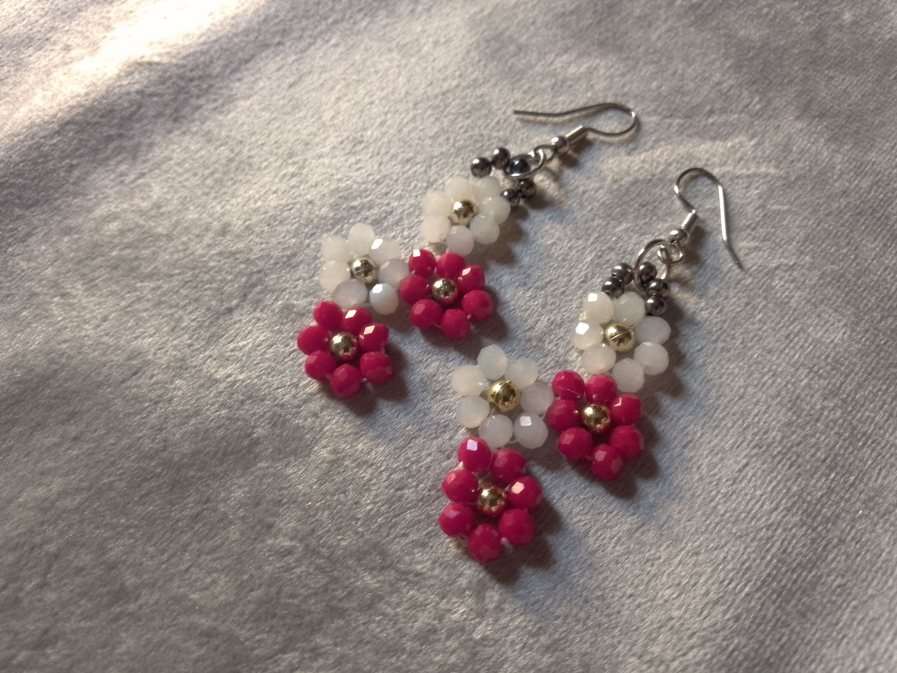 Handmade Necklace Red White Flowers Crystal. Earrings. Size ONE SIZE - 12 Thumbnail