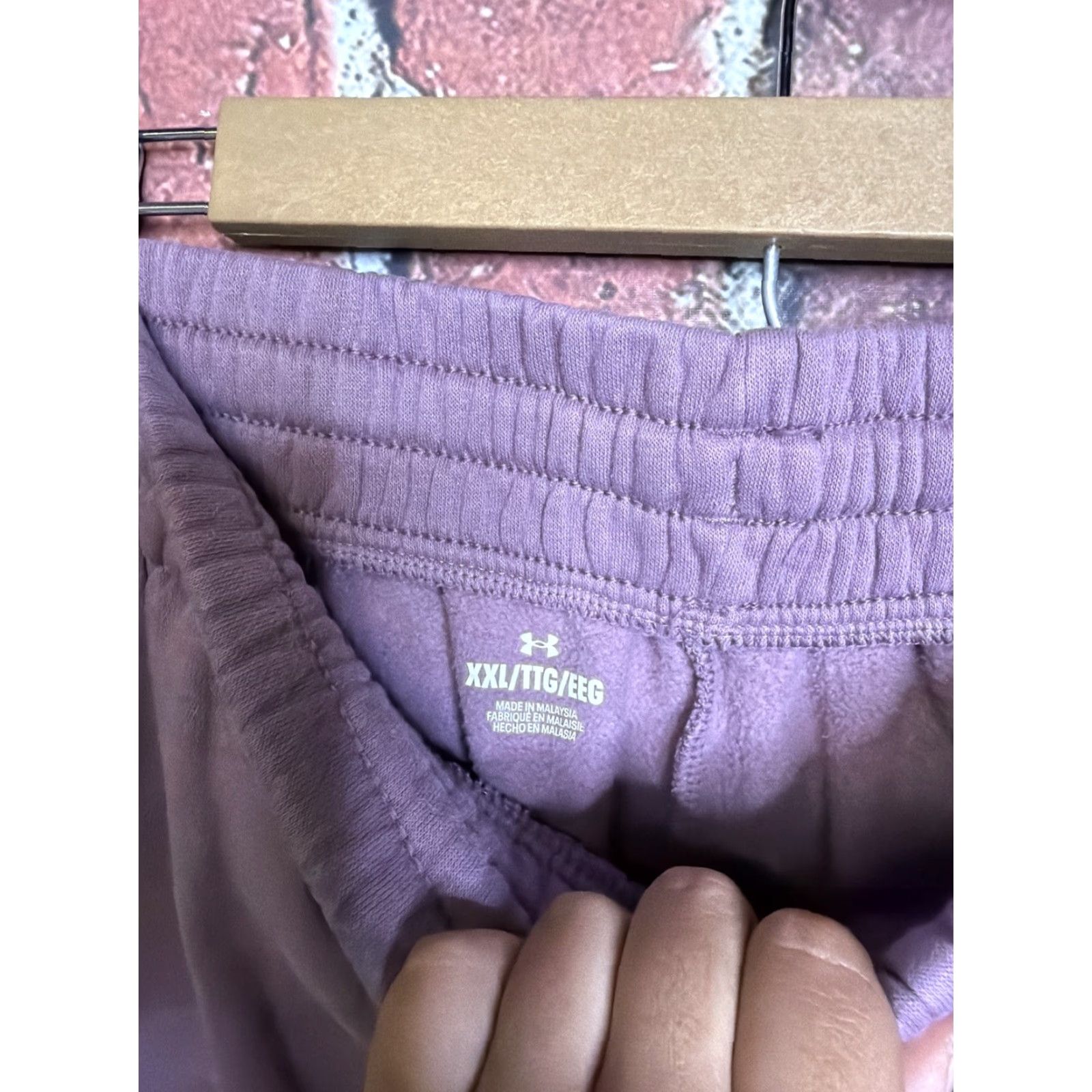Under Armour Under Armour Pants Women XXL Fleece Logo Jogger Purple Lined Activewear 2XL Women’s Size 40" / US 18 - 2 Thumbnail